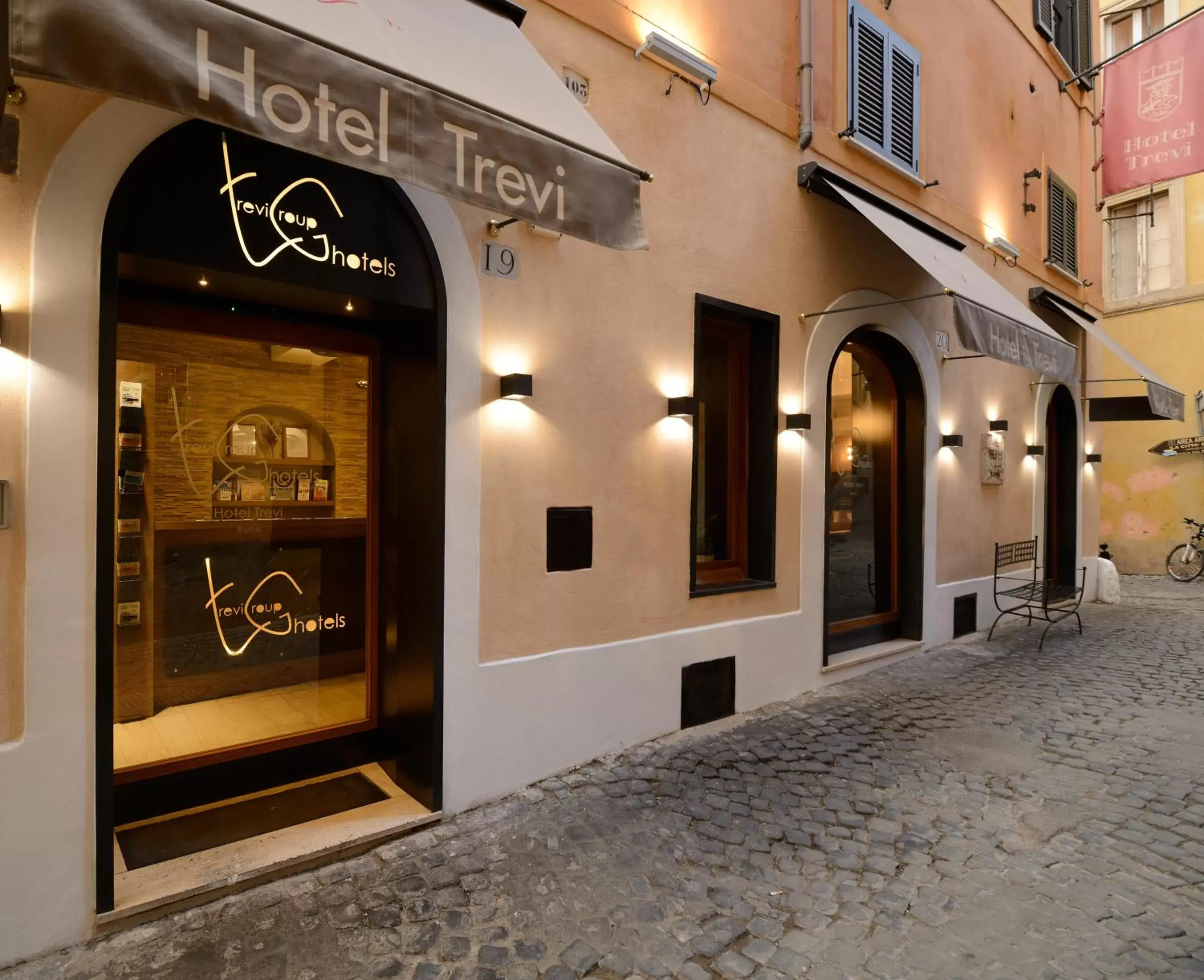 Facade/entrance in Hotel Trevi - Gruppo Trevi Hotels