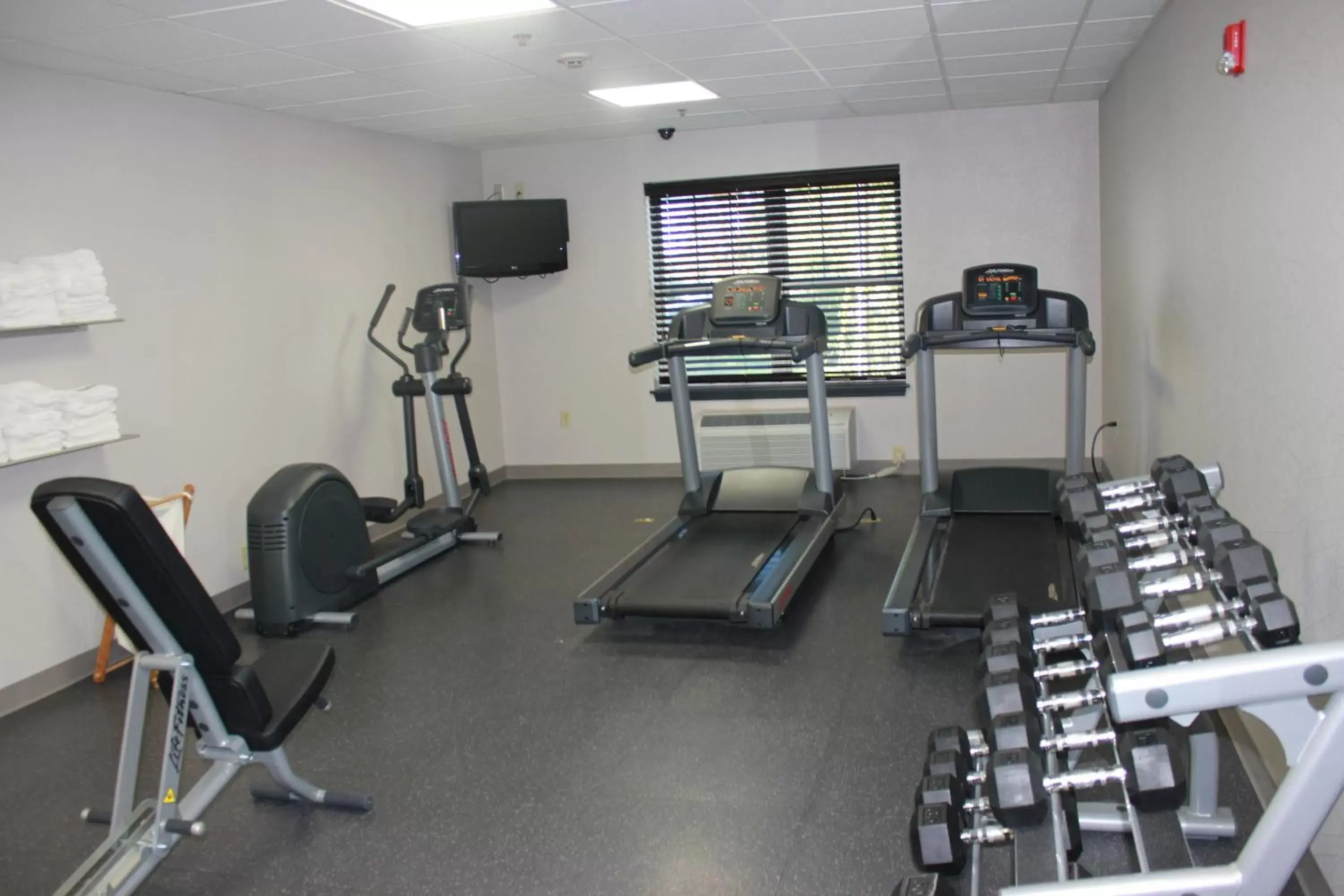 Spring, Fitness Center/Facilities in Country Inn & Suites by Radisson, Roanoke, VA