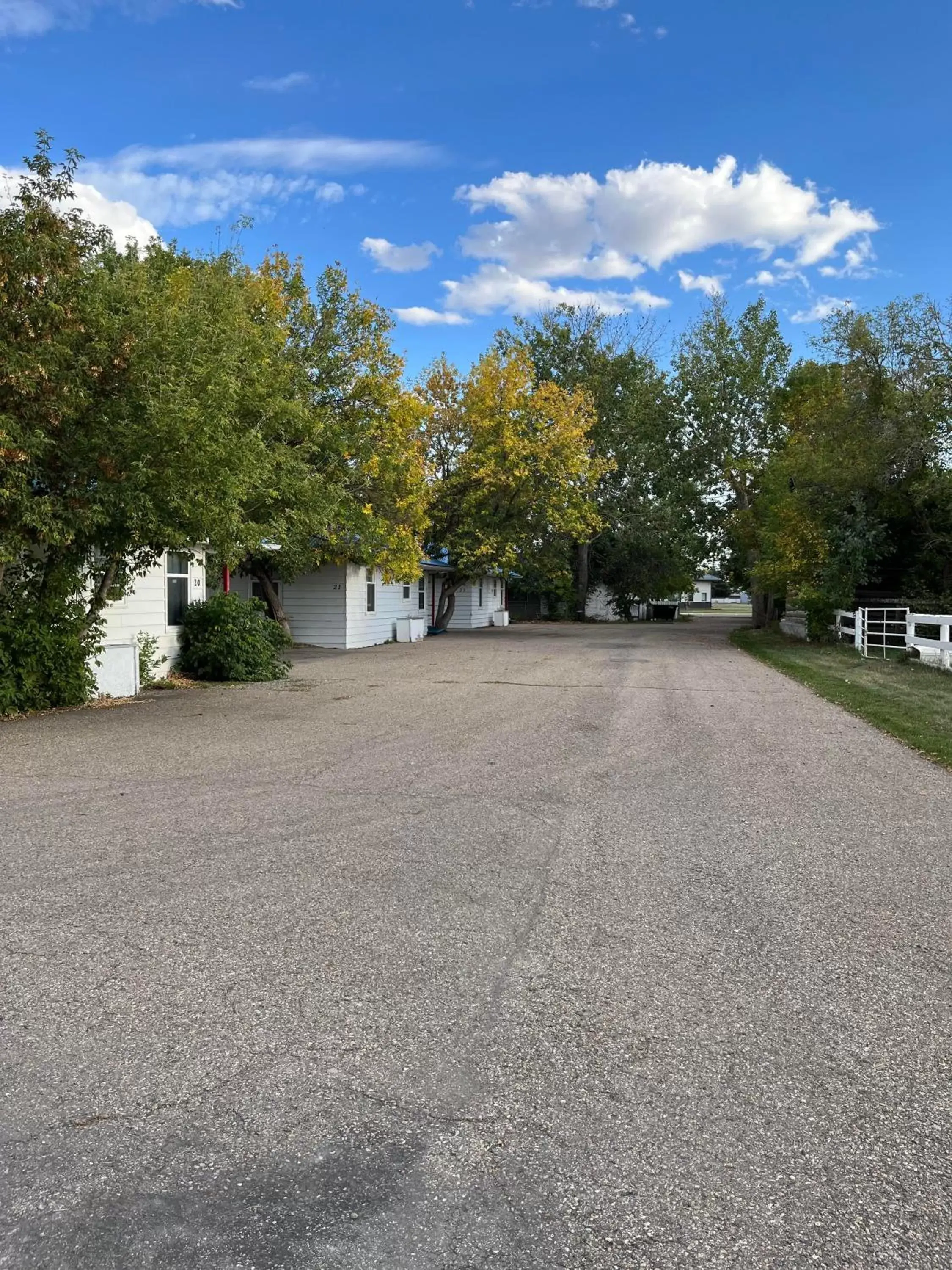 Property building in Bluebird Motel