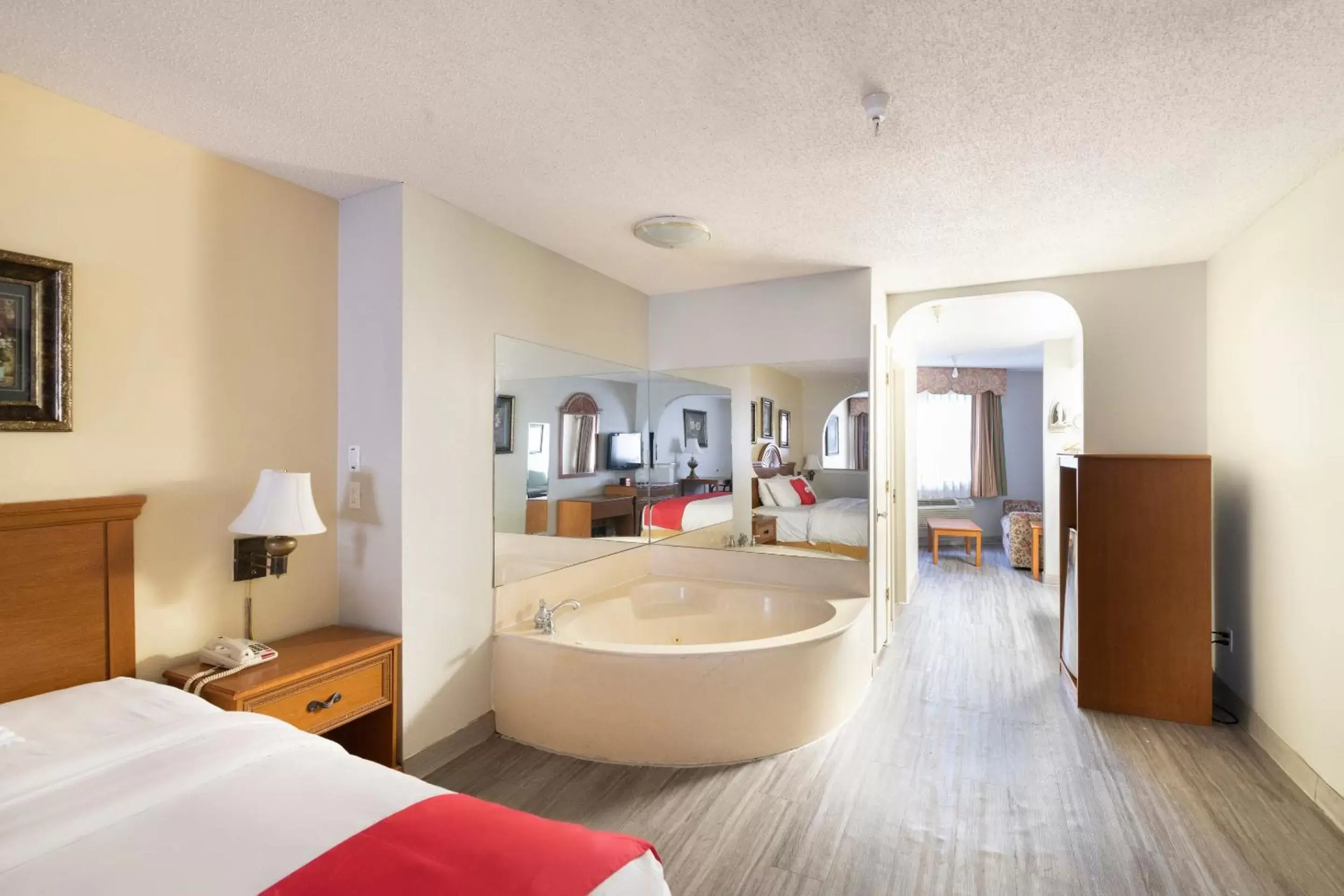 Bedroom, Bathroom in OYO Hotel Stafford TX I-69 North