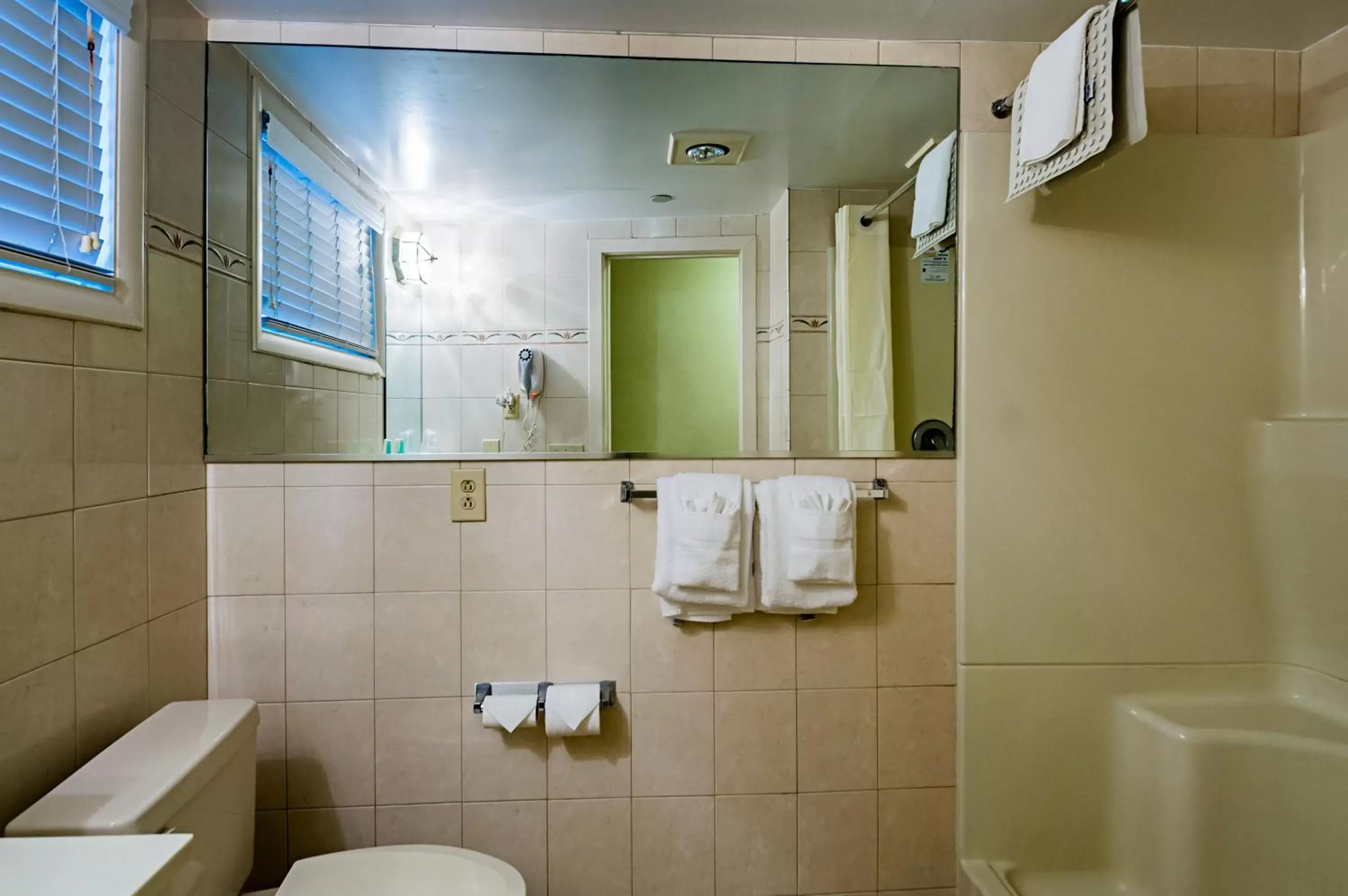 Bathroom in Quality Inn Oceanfront