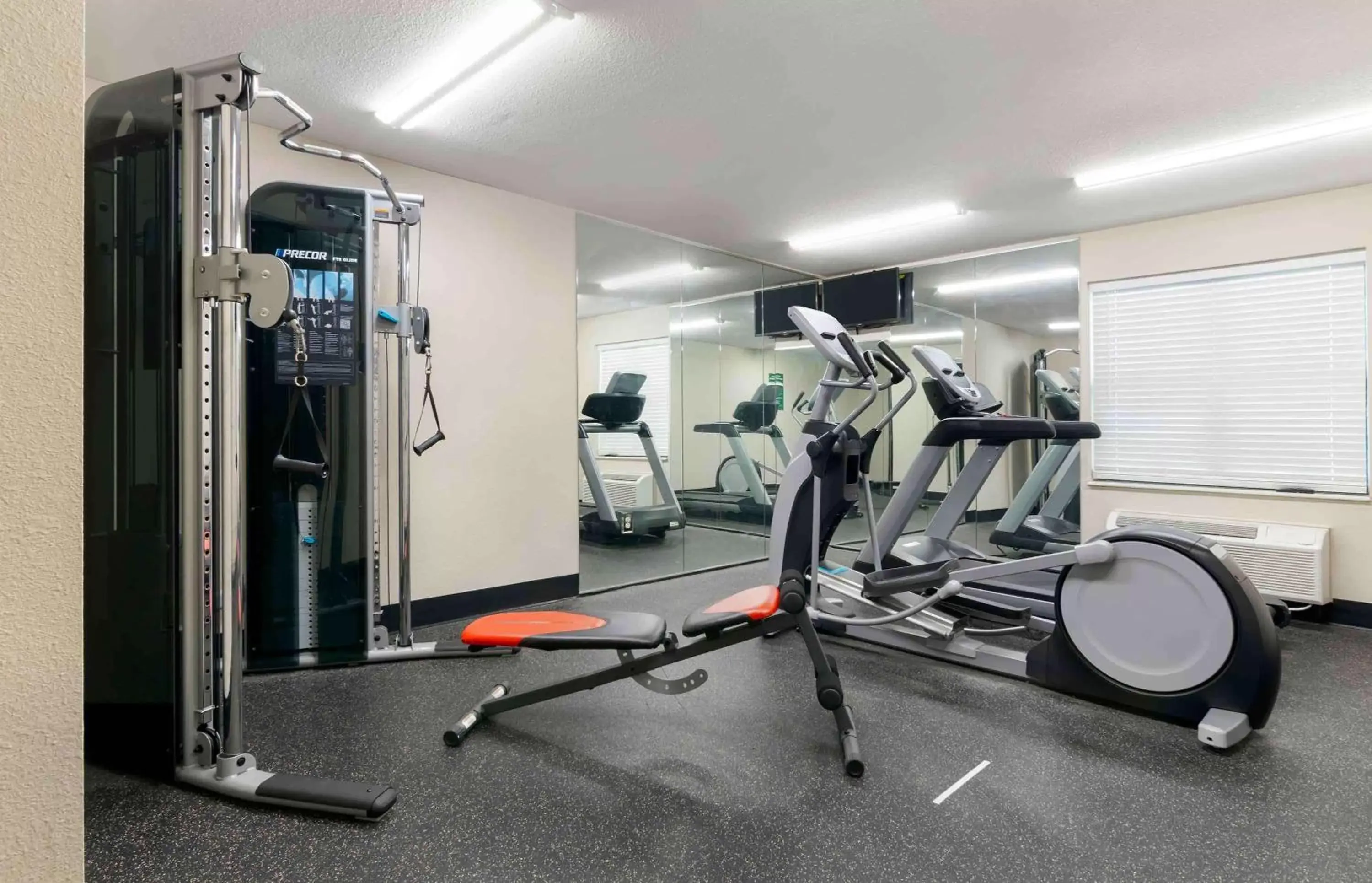 Fitness centre/facilities, Fitness Center/Facilities in Extended Stay America Suites - Kansas City - Airport
