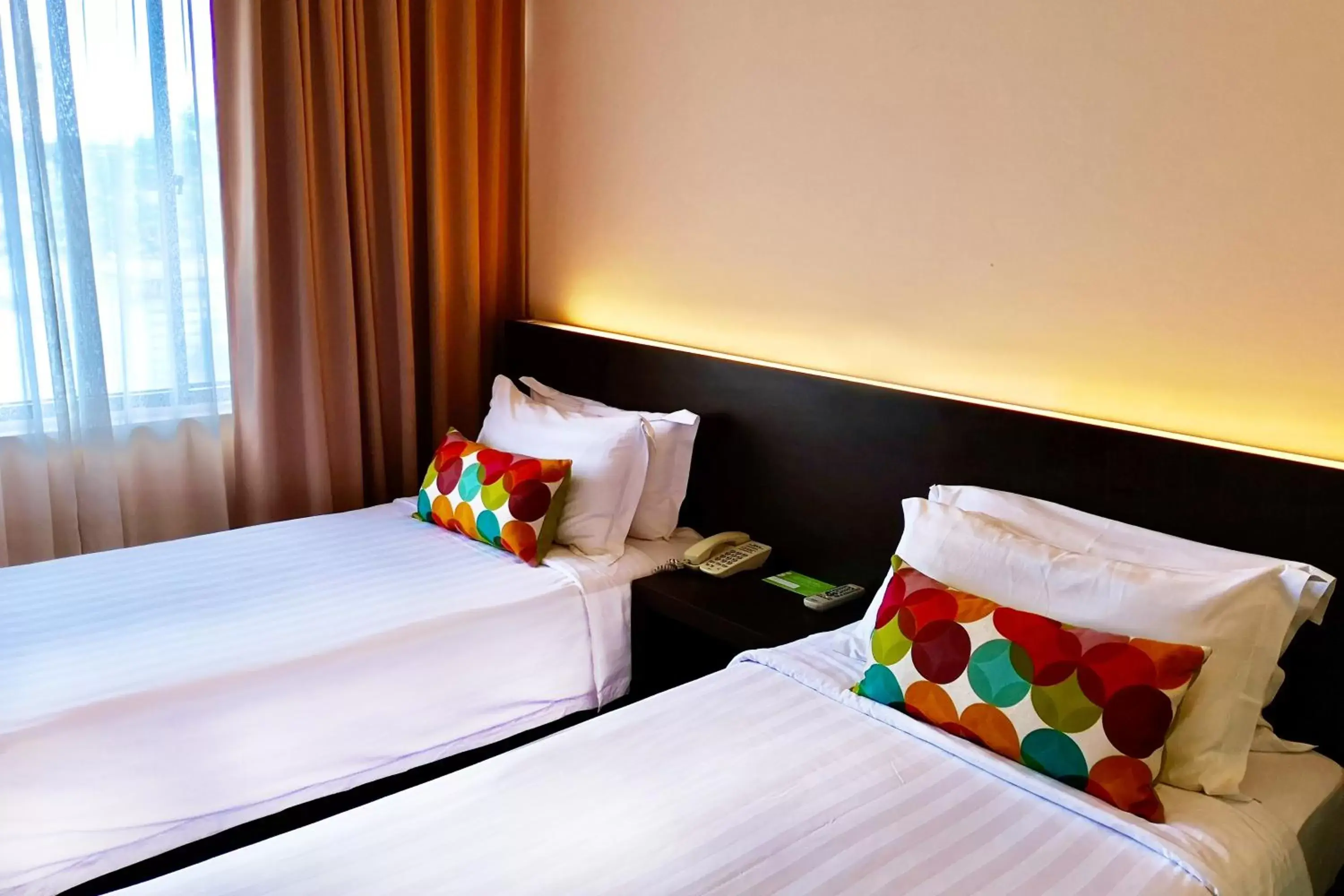 TV and multimedia, Bed in The LimeTree Hotel, Kuching