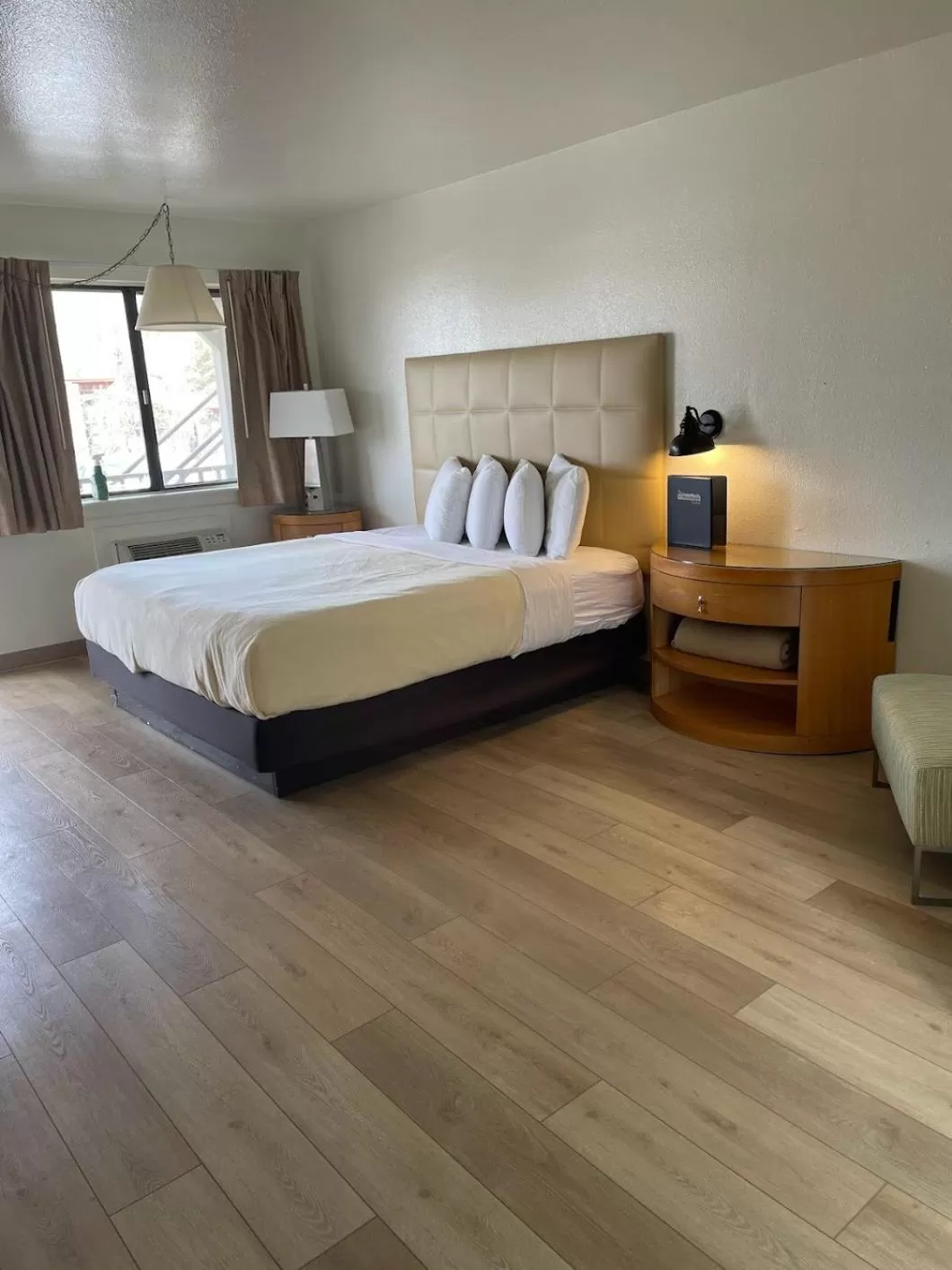 Bedroom, Bed in The Virginian Inn Moab Downtown