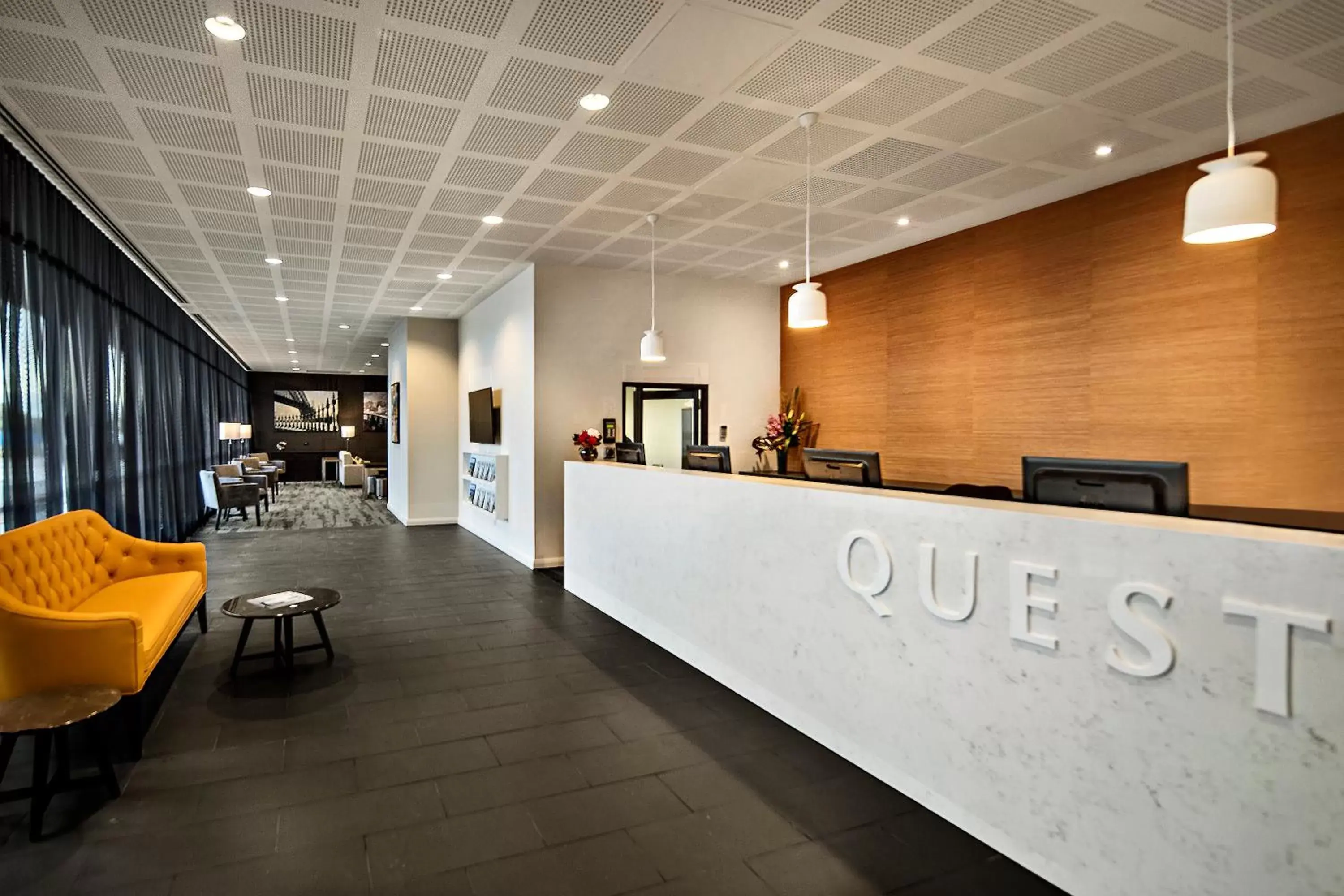 Lobby or reception in Quest Bella Vista Lobby or reception in Quest Bella Vista