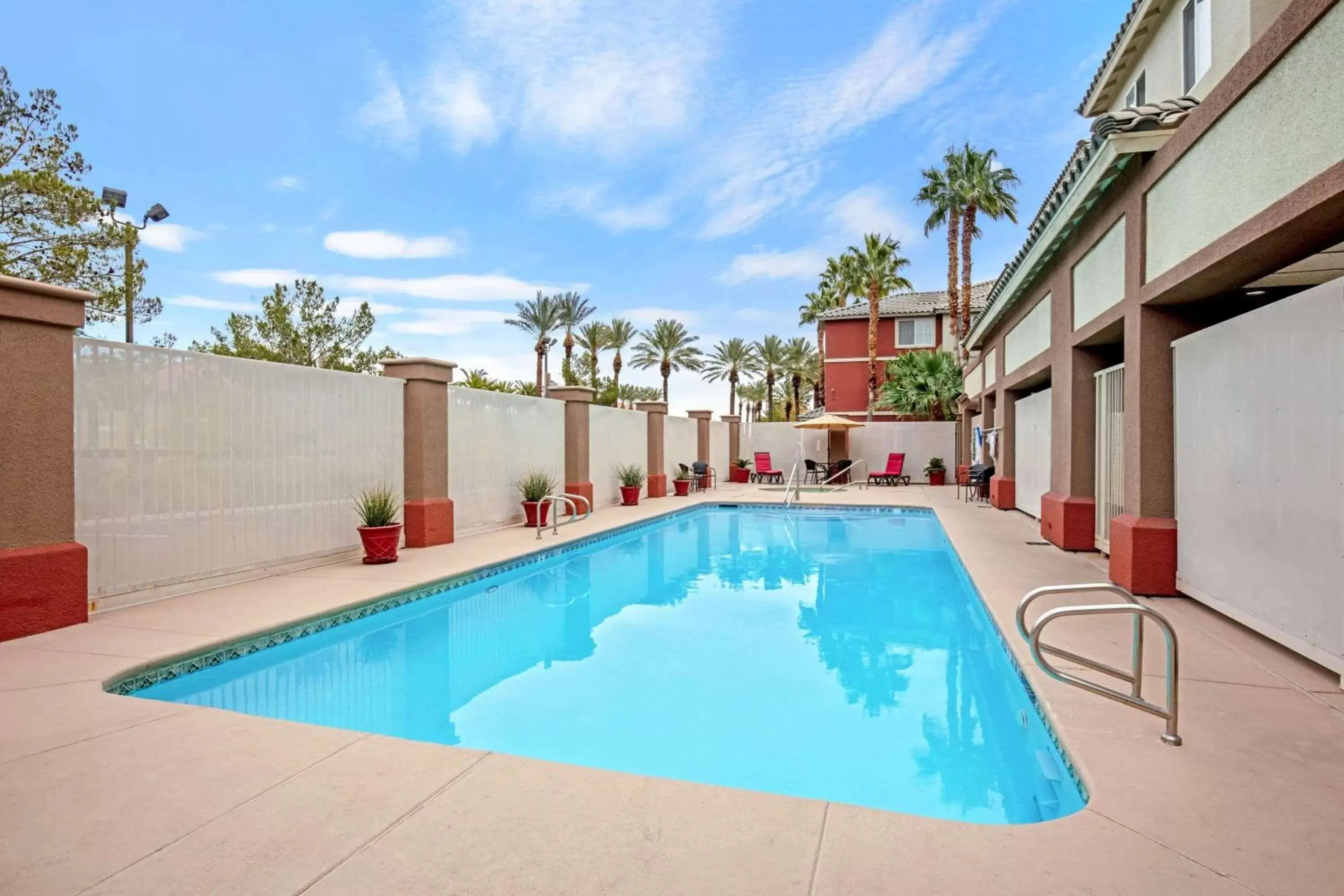 On site, Swimming Pool in La Quinta by Wyndham Las Vegas RedRock/Summerlin