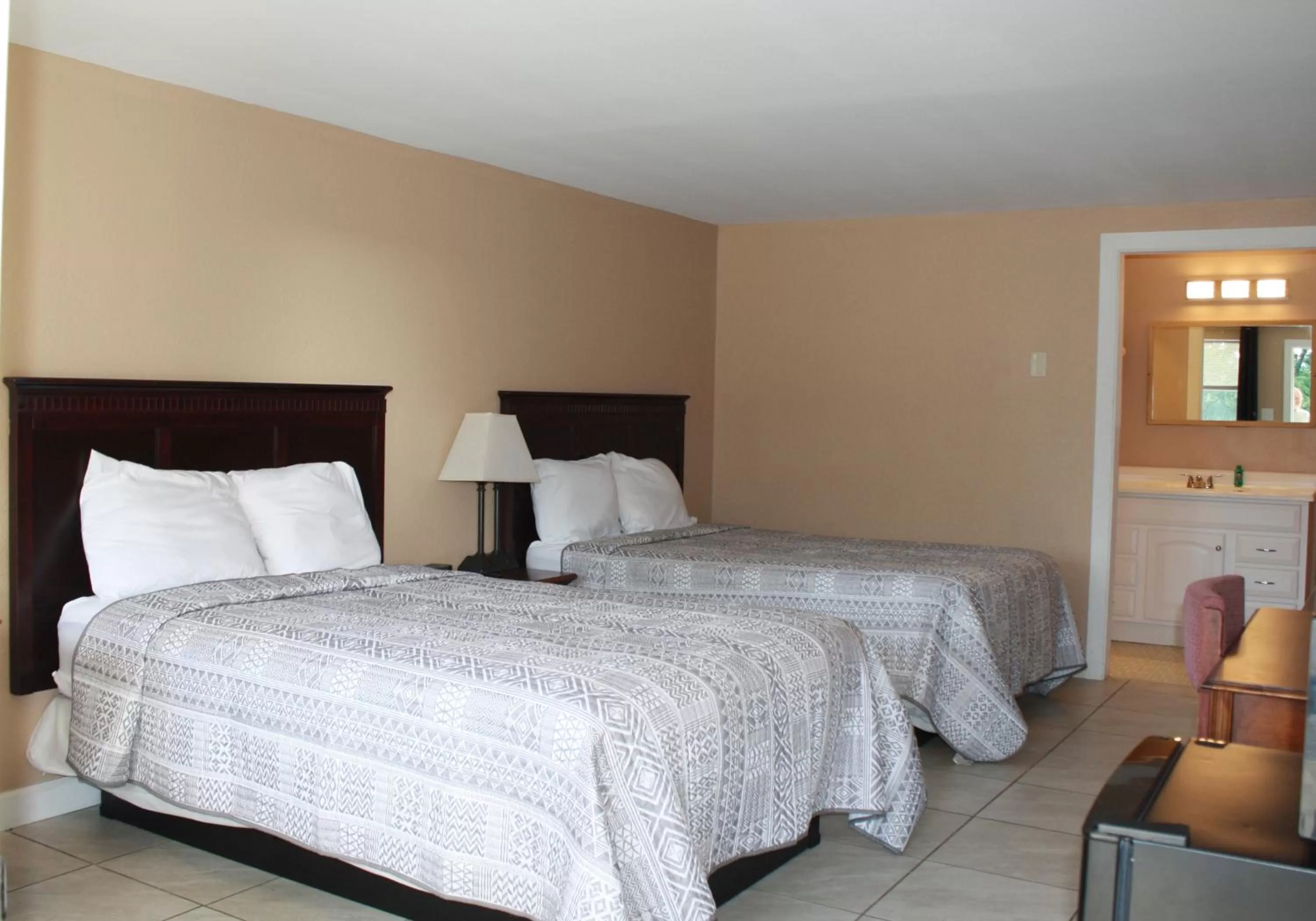 Bed in Rockbridge Inn