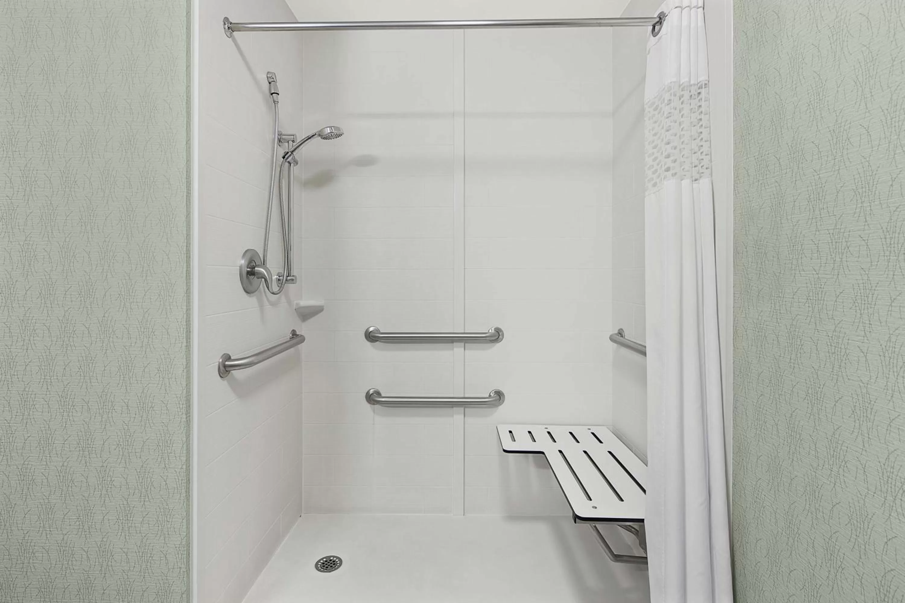 Bathroom in Hampton Inn Atlanta-Town Center/Kennesaw