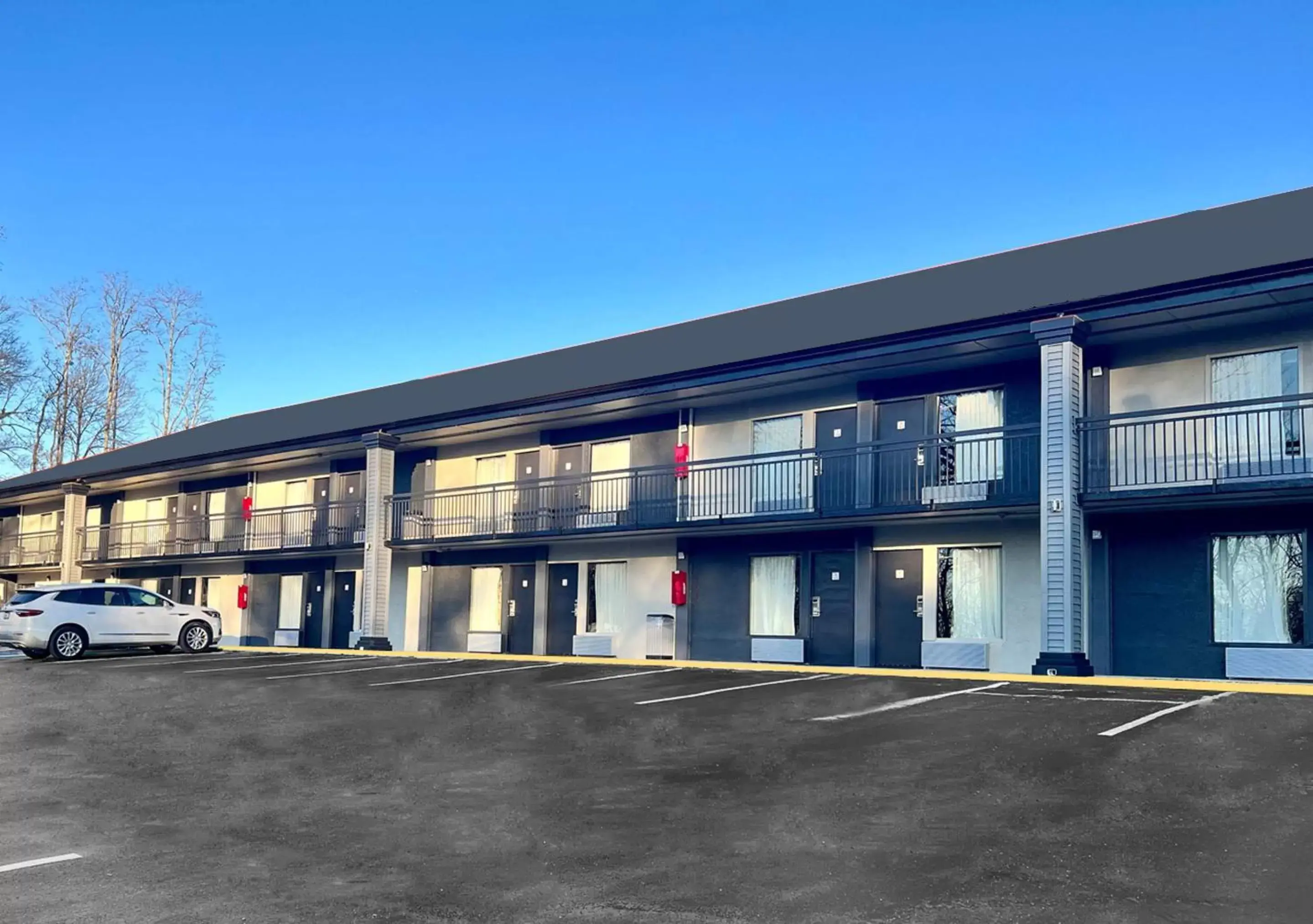 Property Building in Lx Hotel, Manchester, Tennessee