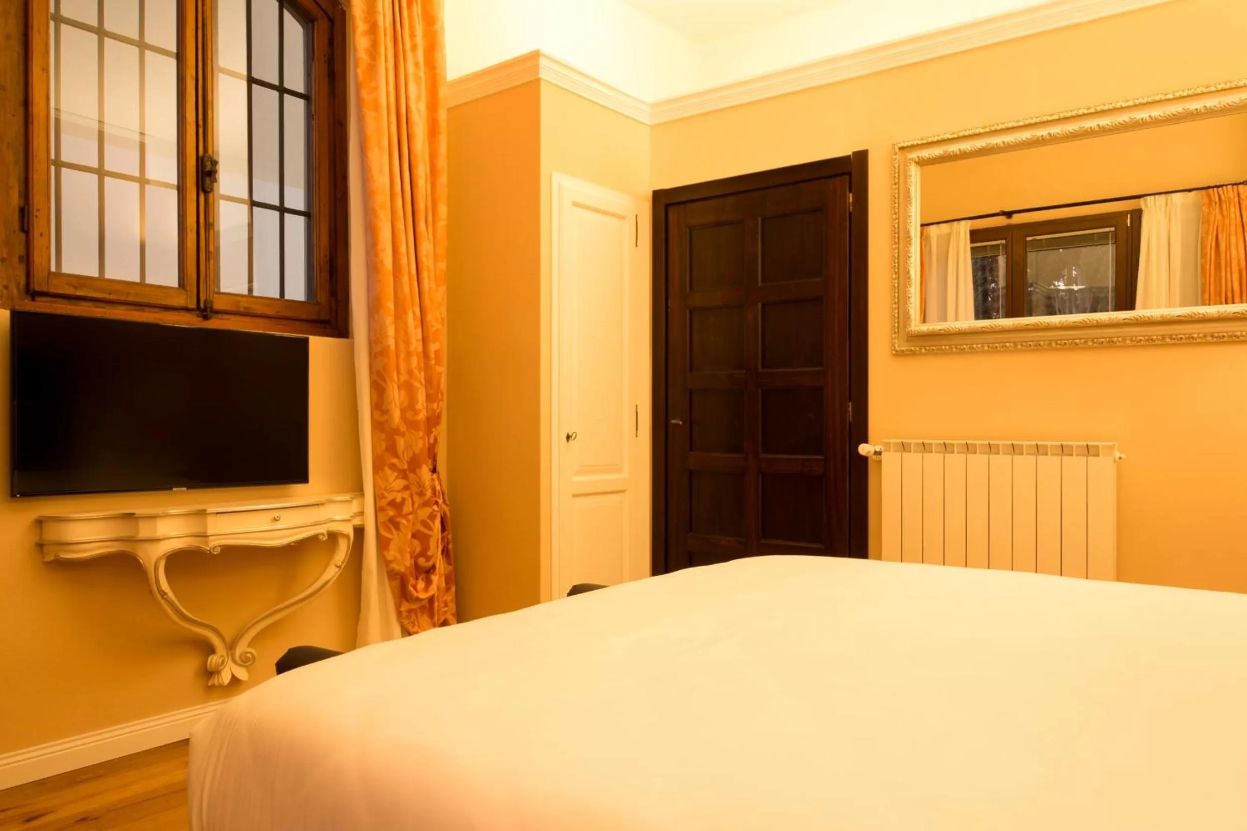 Photo of the whole room, Bed in Art Hotel Villa Agape - Place of Charme