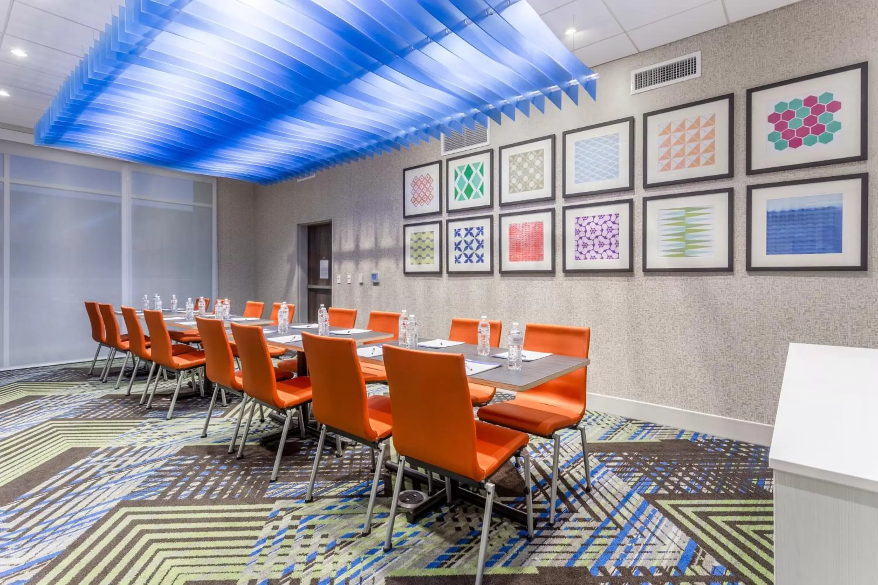 Meeting/conference room in Holiday Inn Express & Suites - Florence - Cincinnati Airport, an IHG Hotel