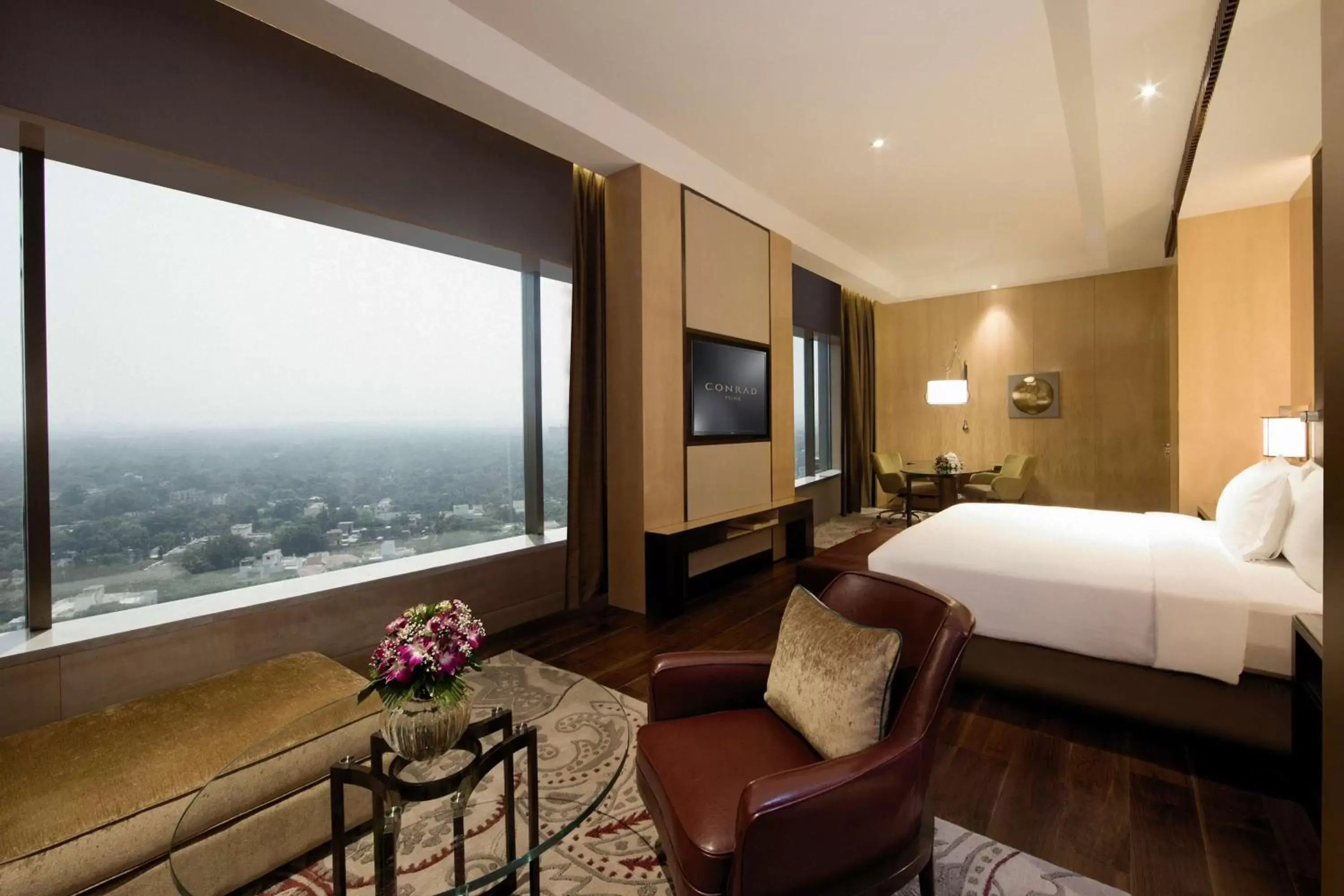 Bed in Conrad Pune