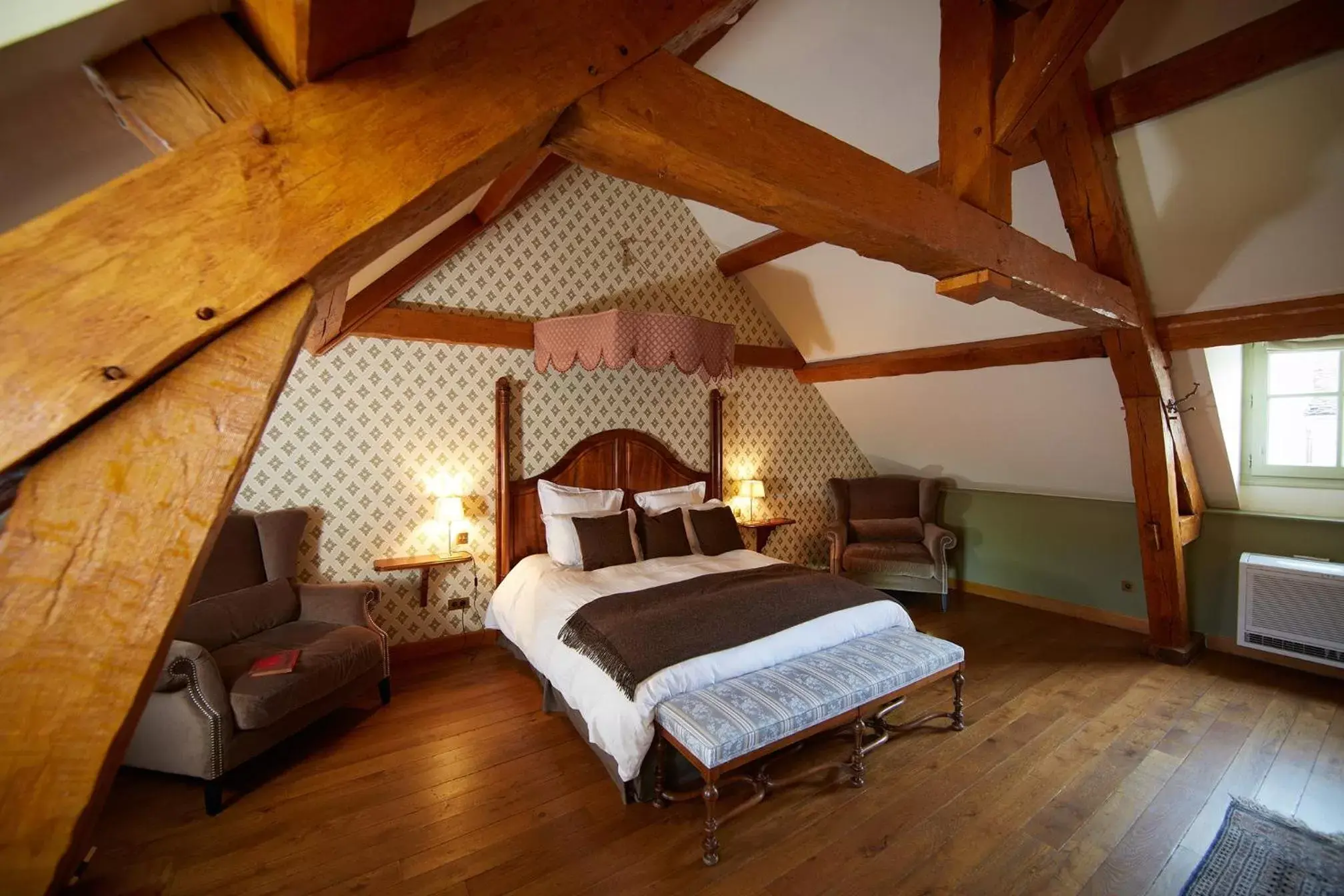 Bedroom, Bed in Le Clos Sainte-Marguerite - Chez les Fatien