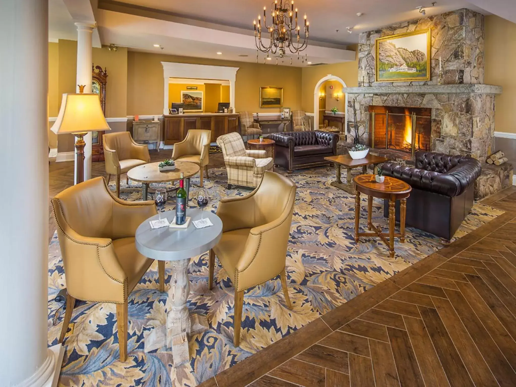 Lobby or reception, Restaurant/Places to Eat in White Mountain Hotel and Resort