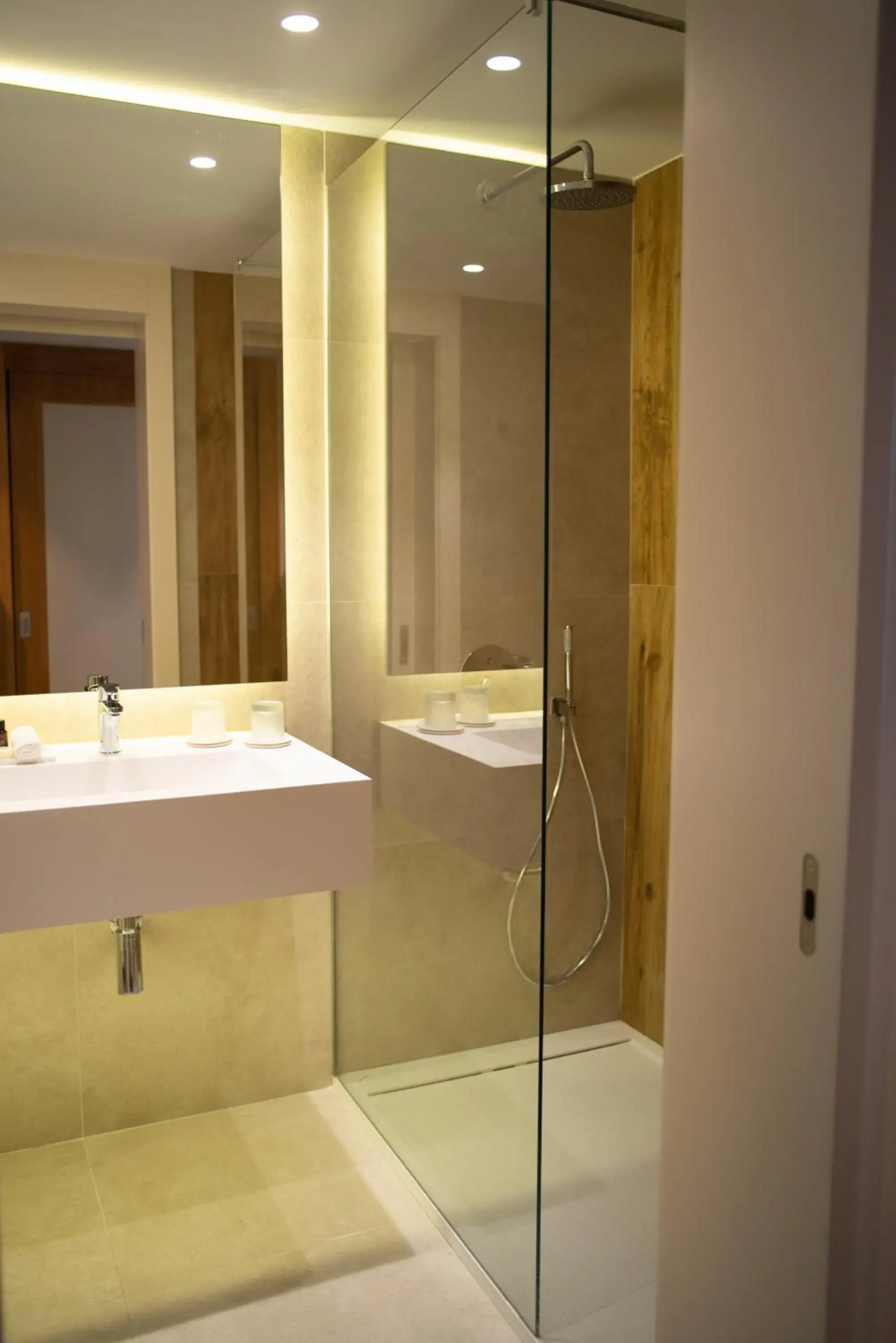 Shower, Bathroom in Onyria Quinta da Marinha Hotel
