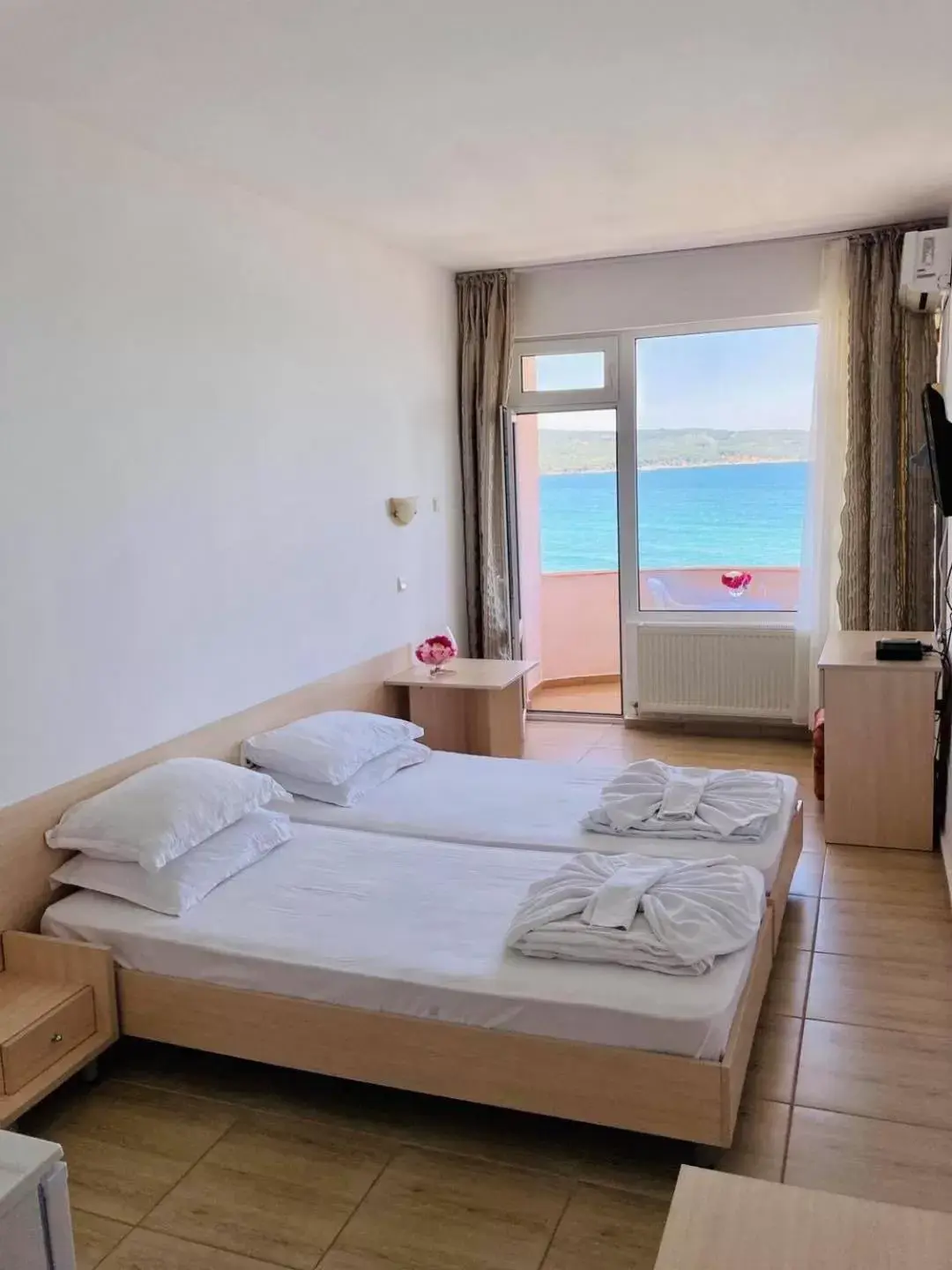 Double or Twin Room with Sea View (2 adults) in Plovdiv Hotel Double or Twin Room with Sea View (2 adults) in Plovdiv Hotel