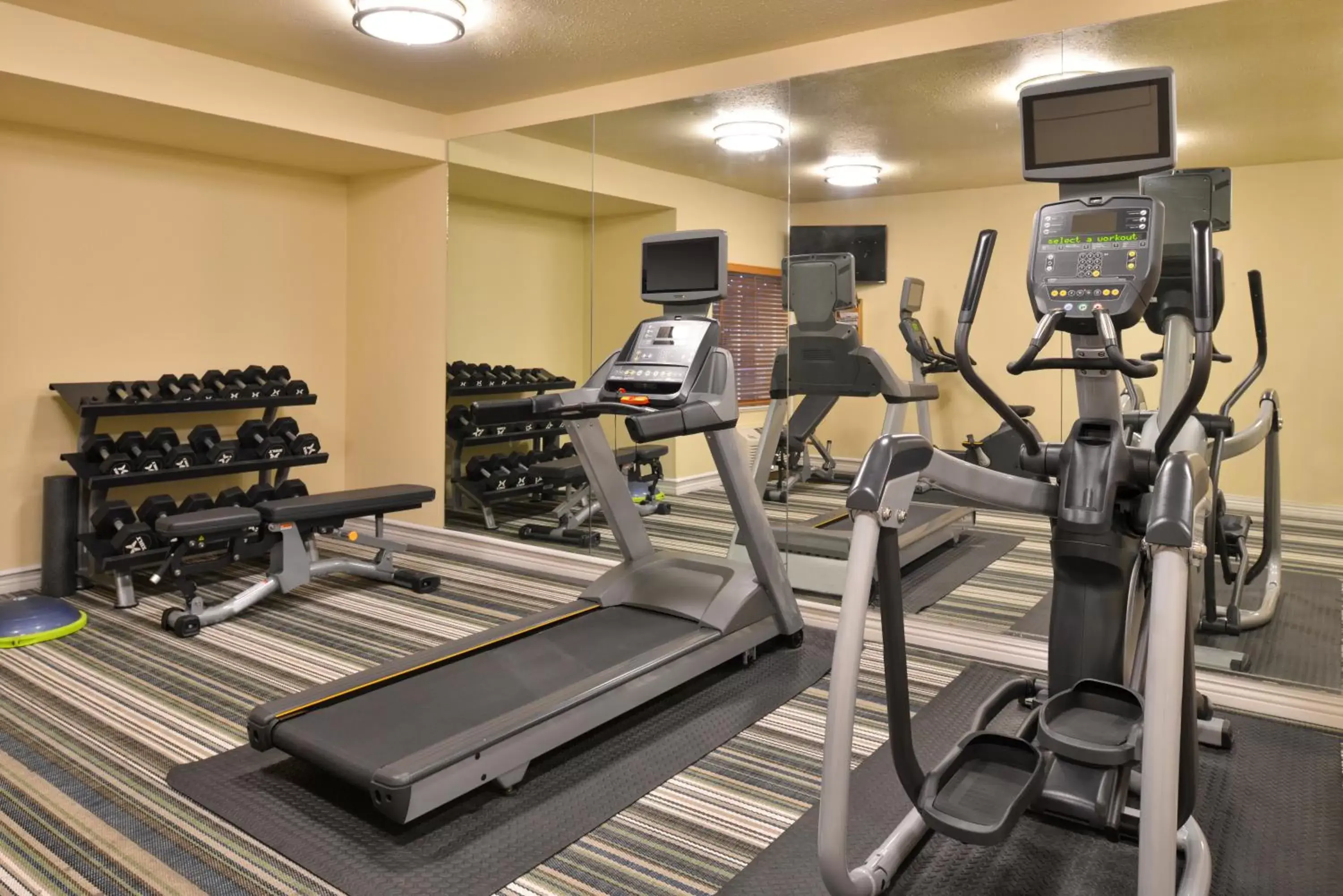 Spa and wellness centre/facilities, Fitness Center/Facilities in Candlewood Suites Austin-Round Rock, an IHG Hotel