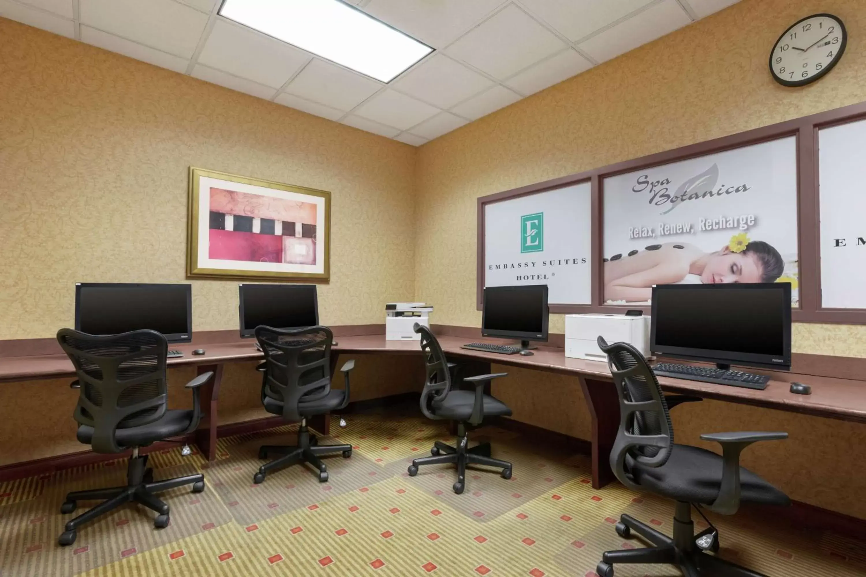 Business facilities in Embassy Suites Huntsville