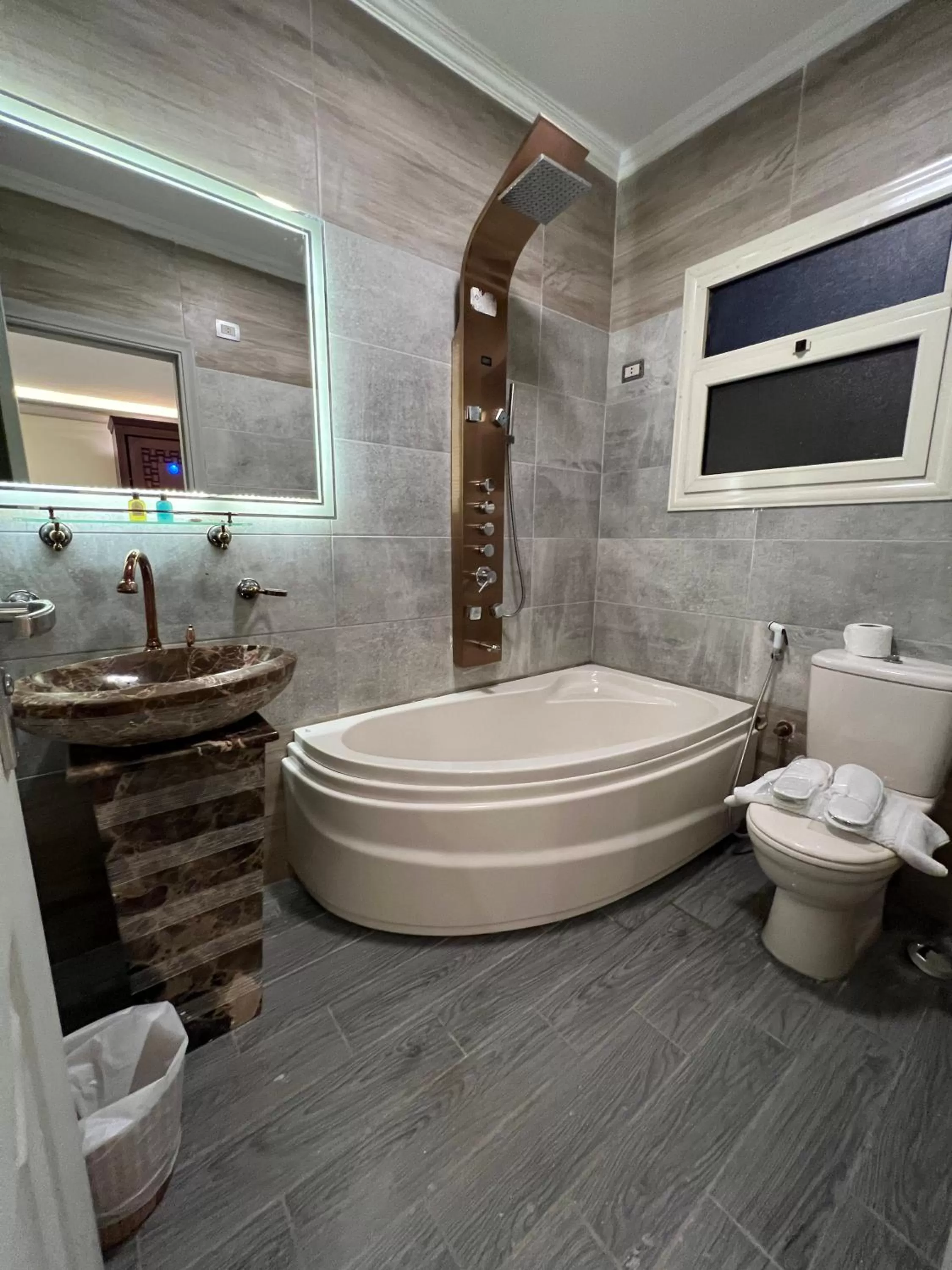 Shower, Bathroom in The Muse Pyramids