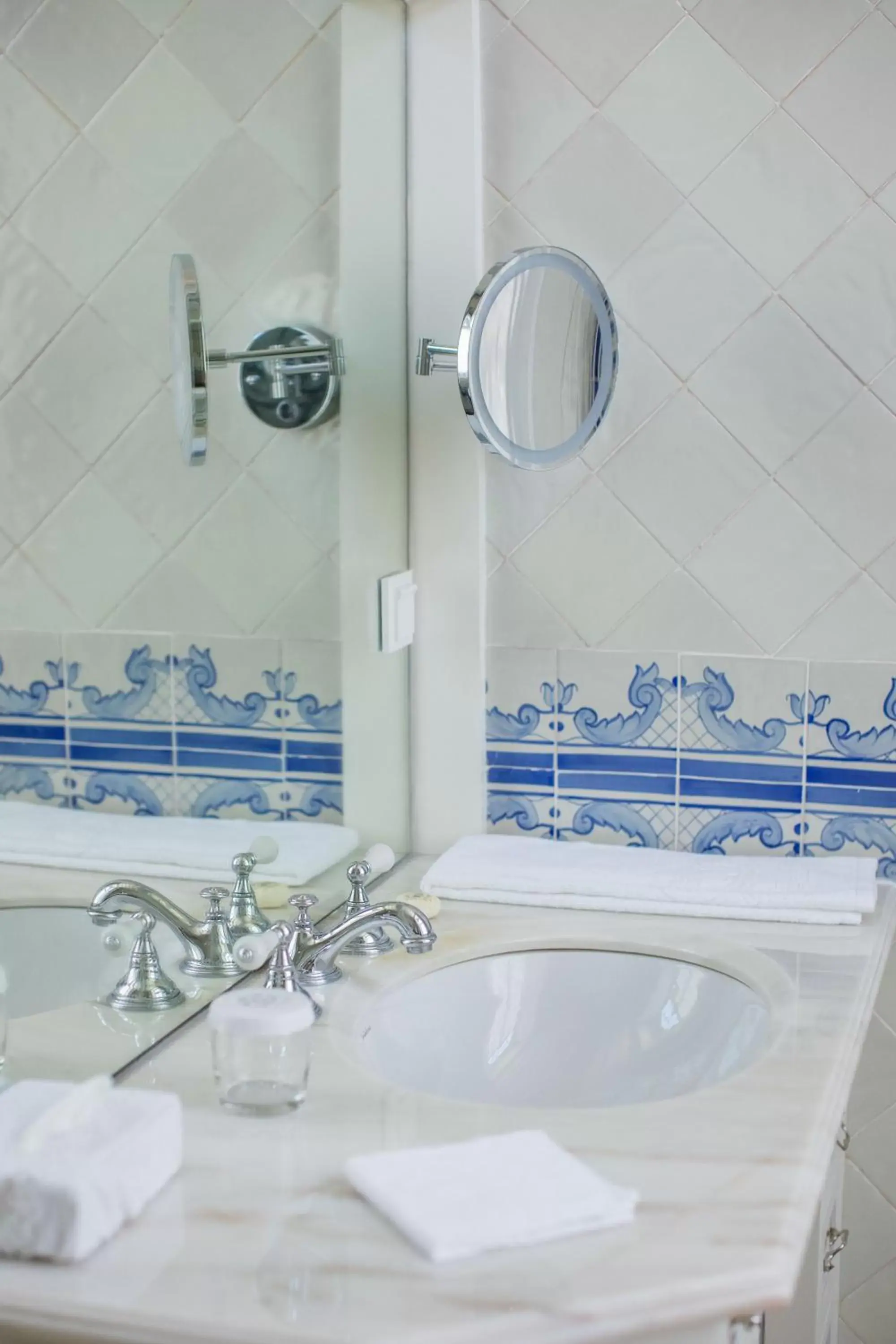Bathroom in Estoril Vintage Hotel
