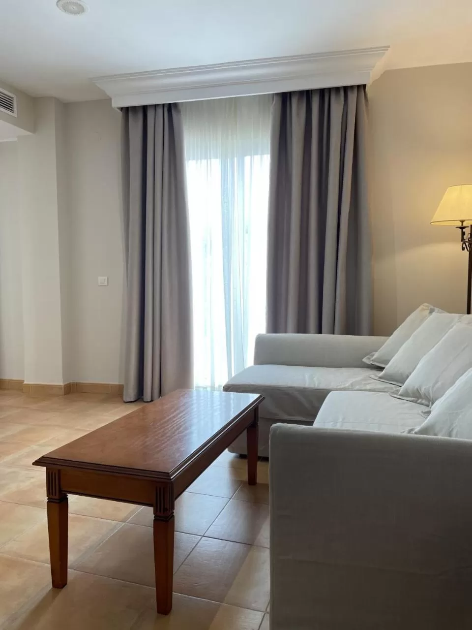 Standard Family Room in Hotel Almijara