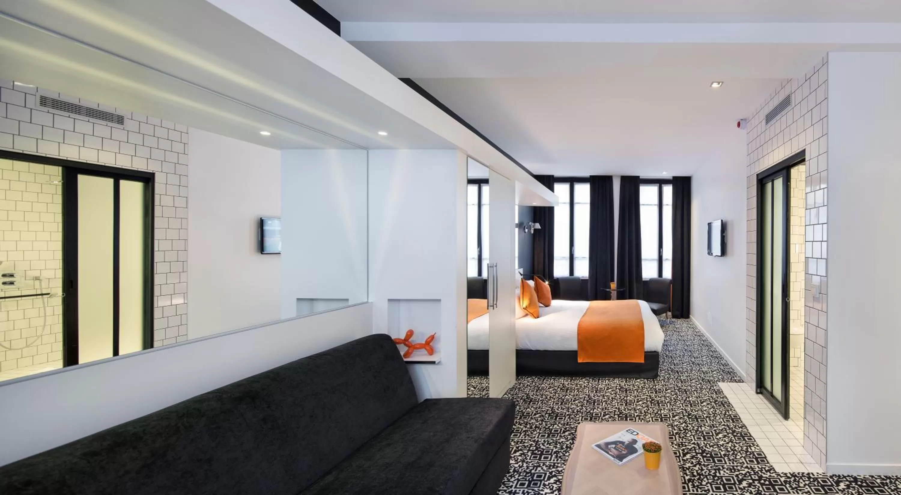 Photo of the whole room, Bed in Best Western Premier Faubourg 88