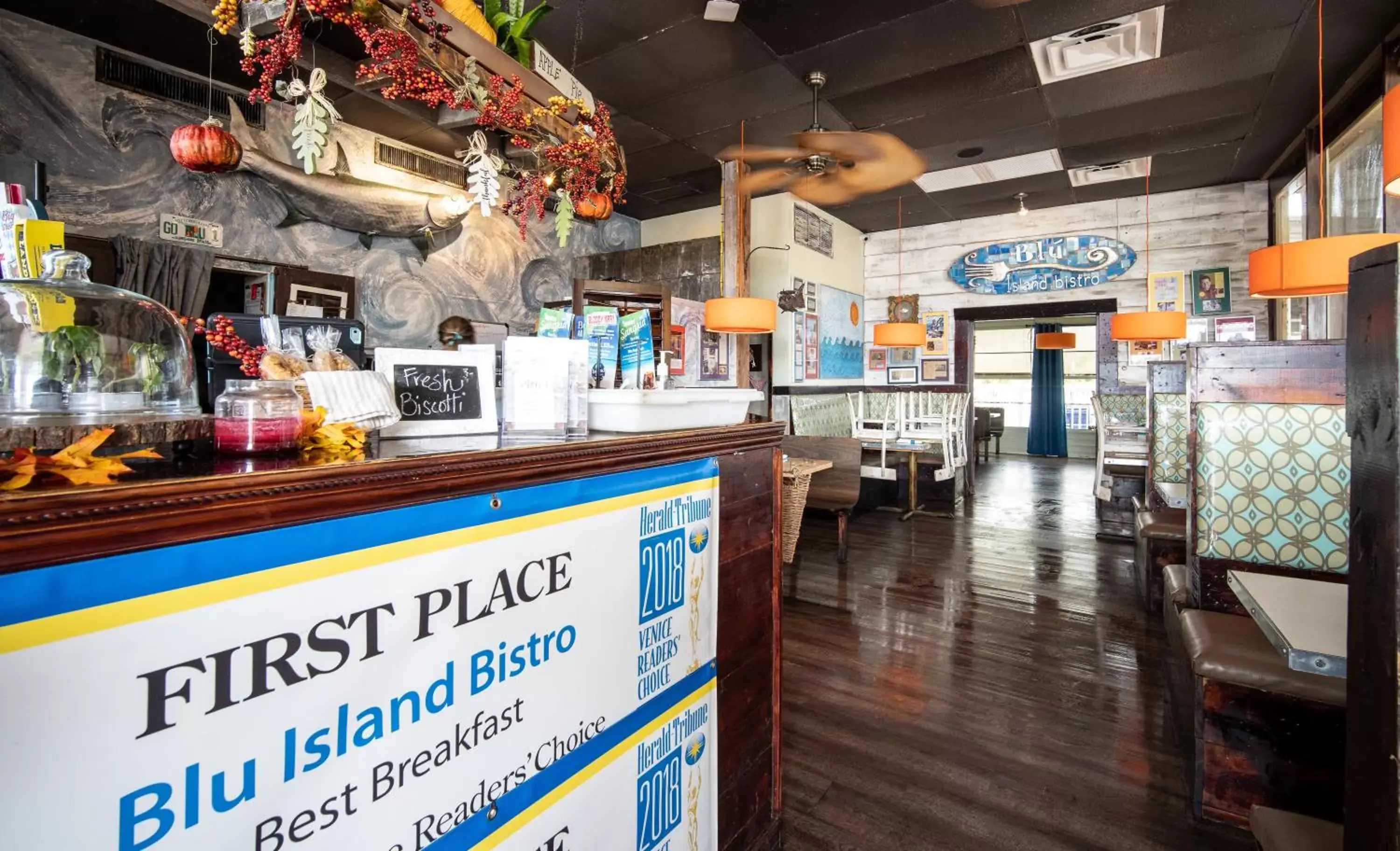 Restaurant/places to eat in Island Sun Inn & Suites - Venice, Florida Historic Downtown & Beach Getaway