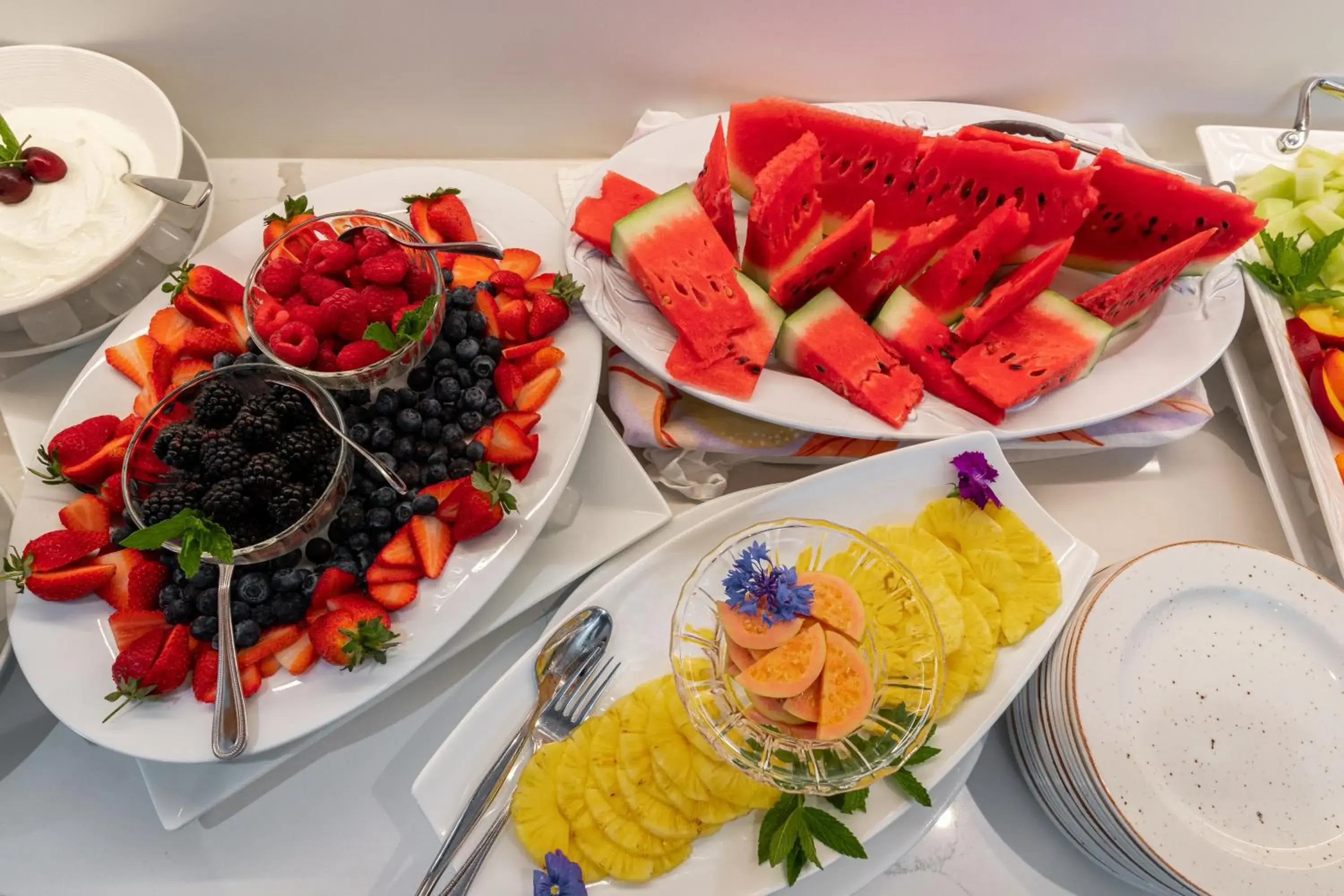 Buffet breakfast, Food in Eikendal Lodge