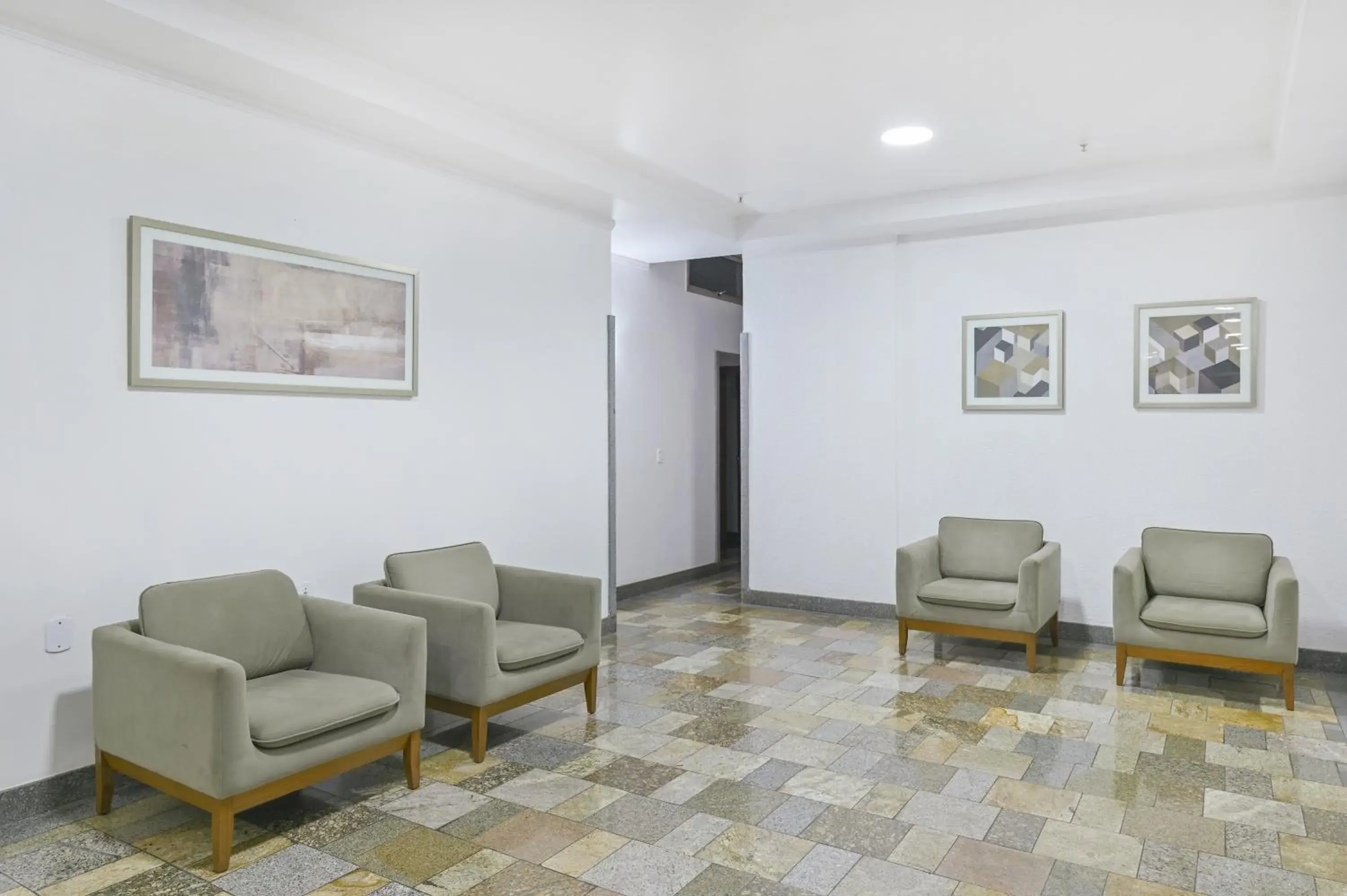 Living room, Seating Area in Nacional Inn Limeira