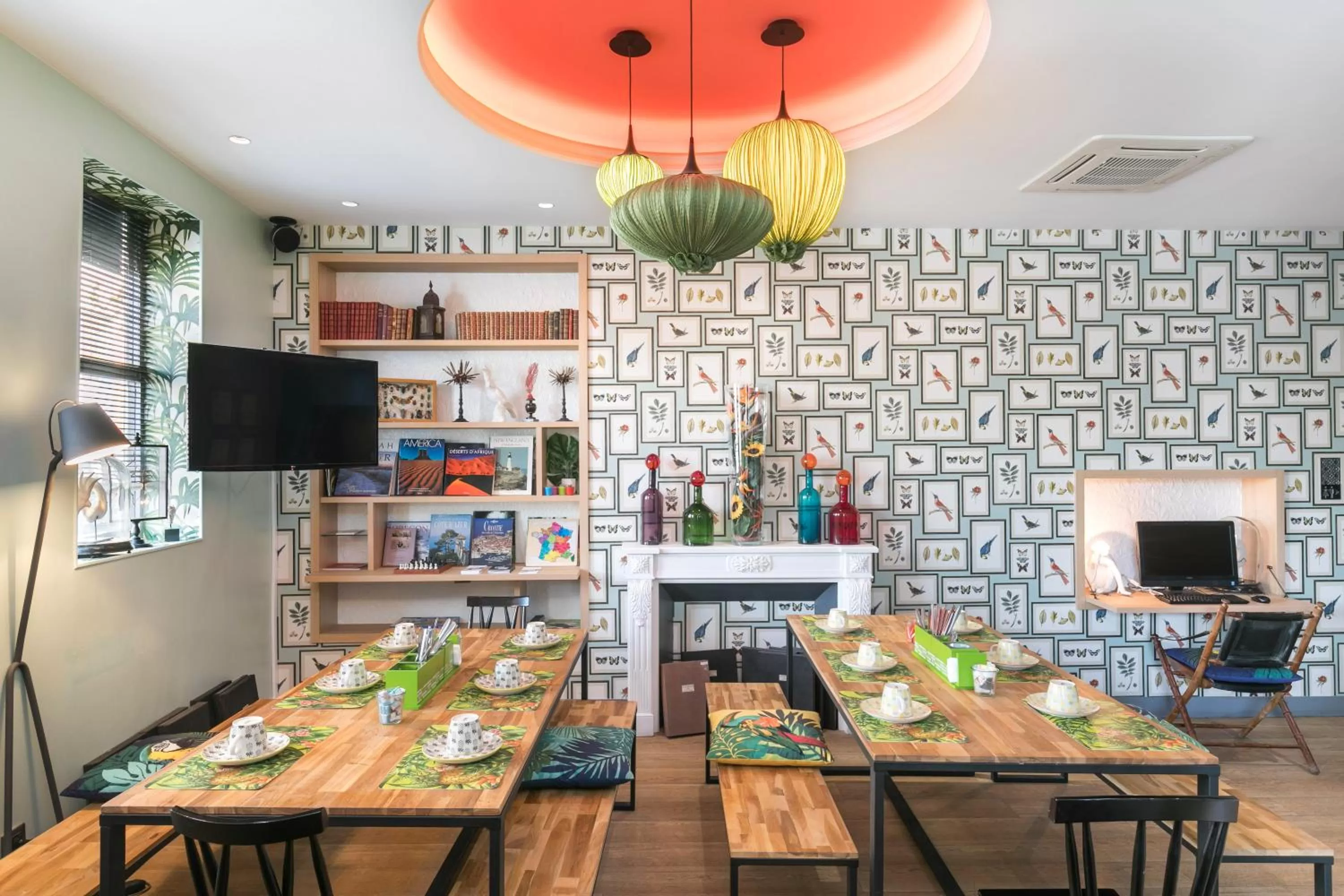 Restaurant/places to eat in Villa Bougainville by Happyculture