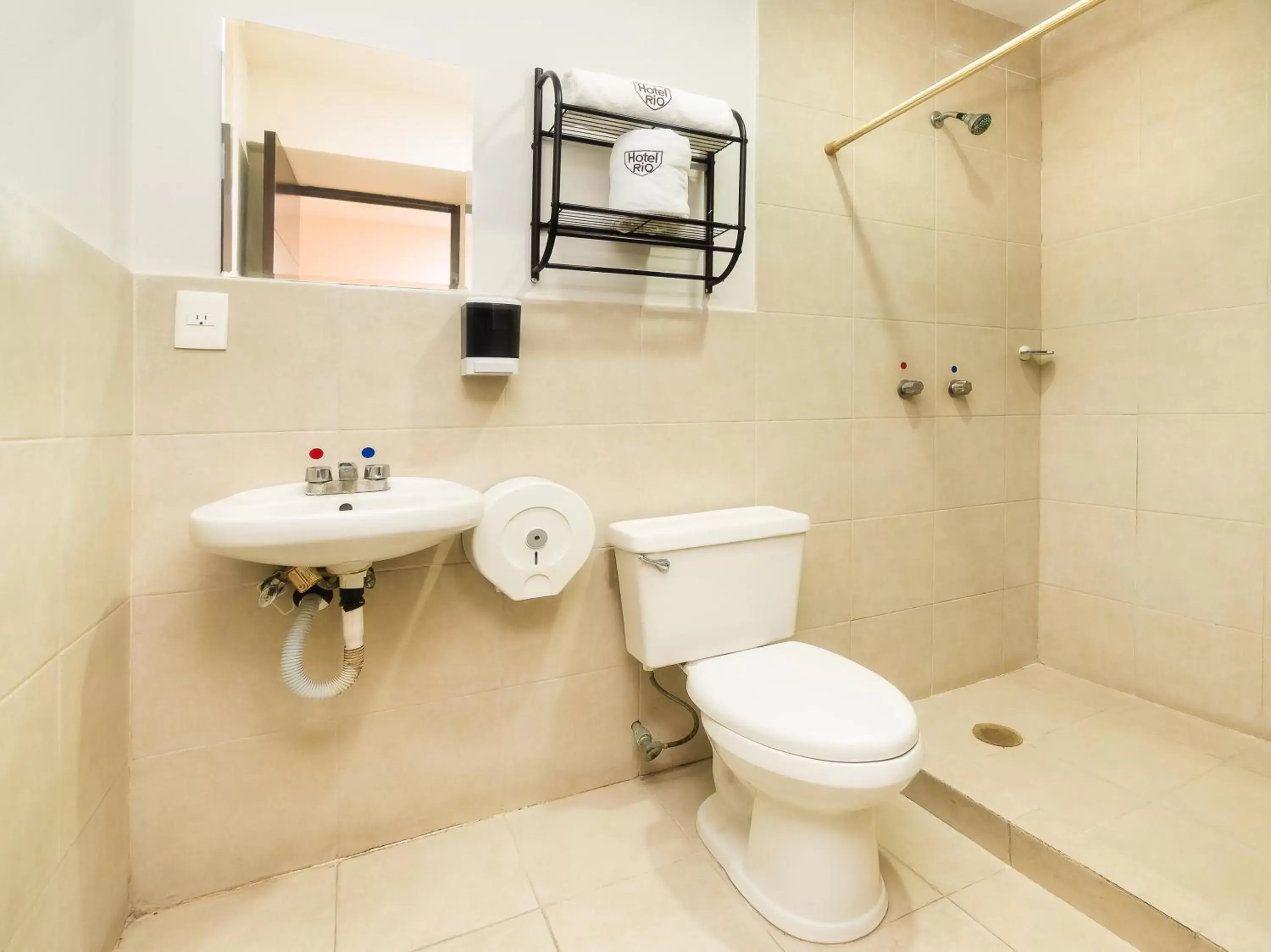 Toilet, Bathroom in Hotel Río