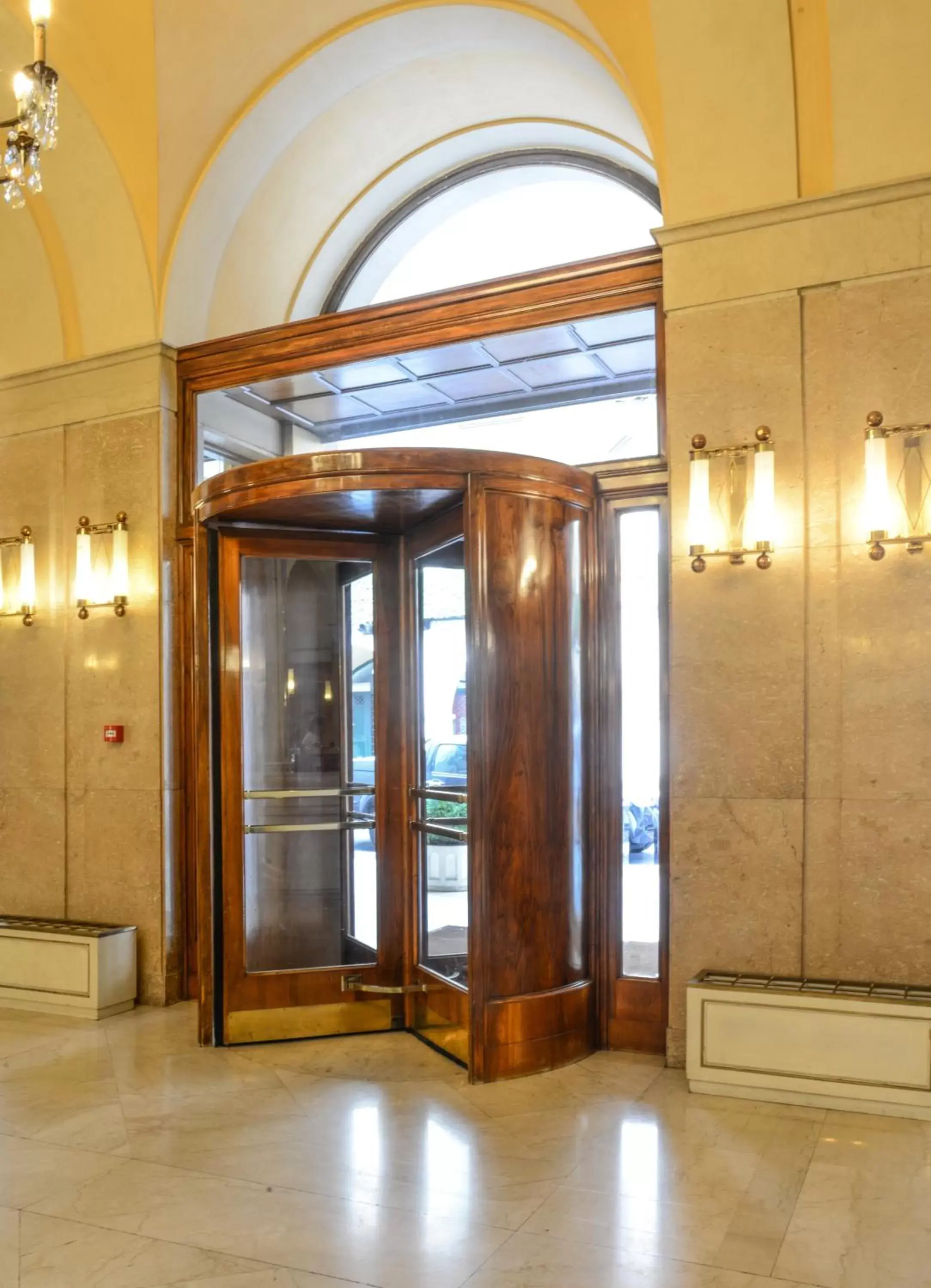 Facade/entrance in Hotel Vittoria