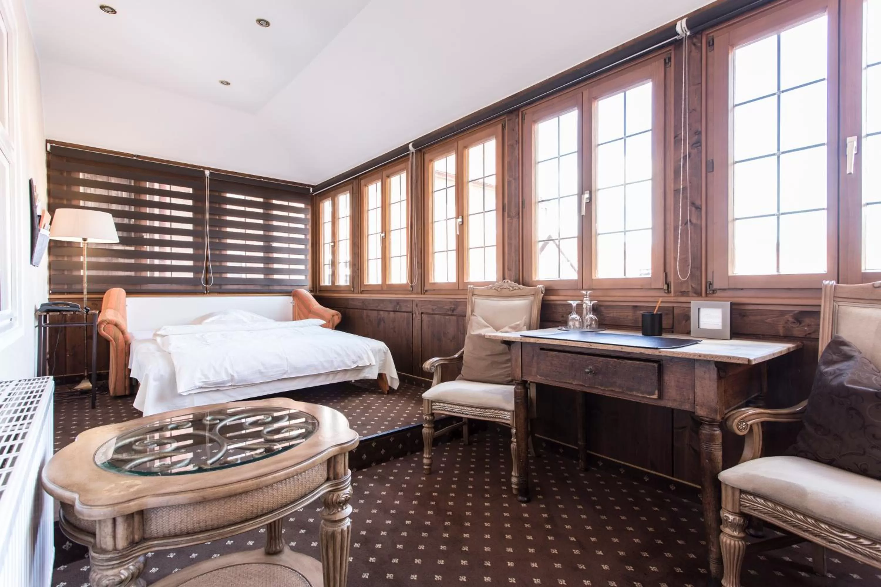 Photo of the whole room, Bed in Meiser Altstadt Hotel