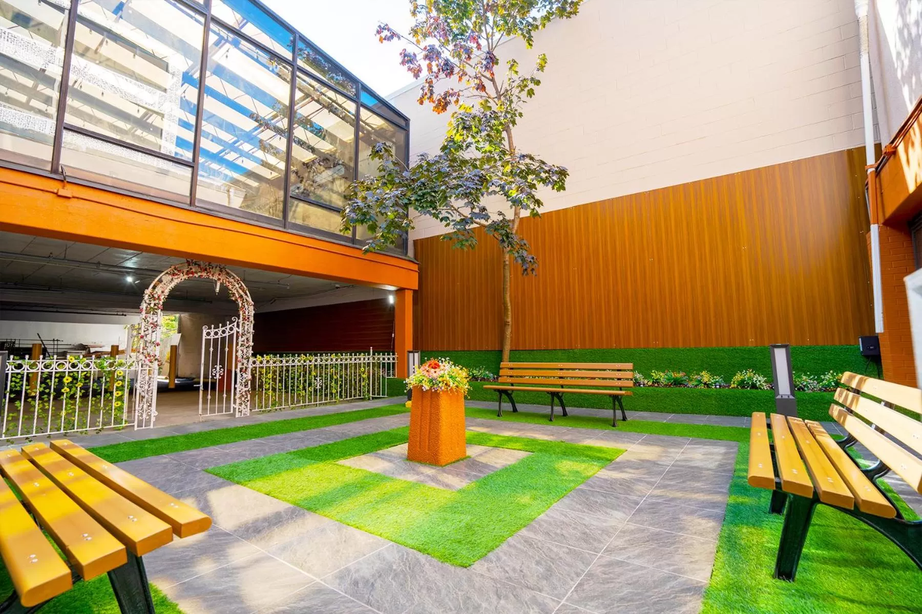 Garden view in Philly Inn & Suites