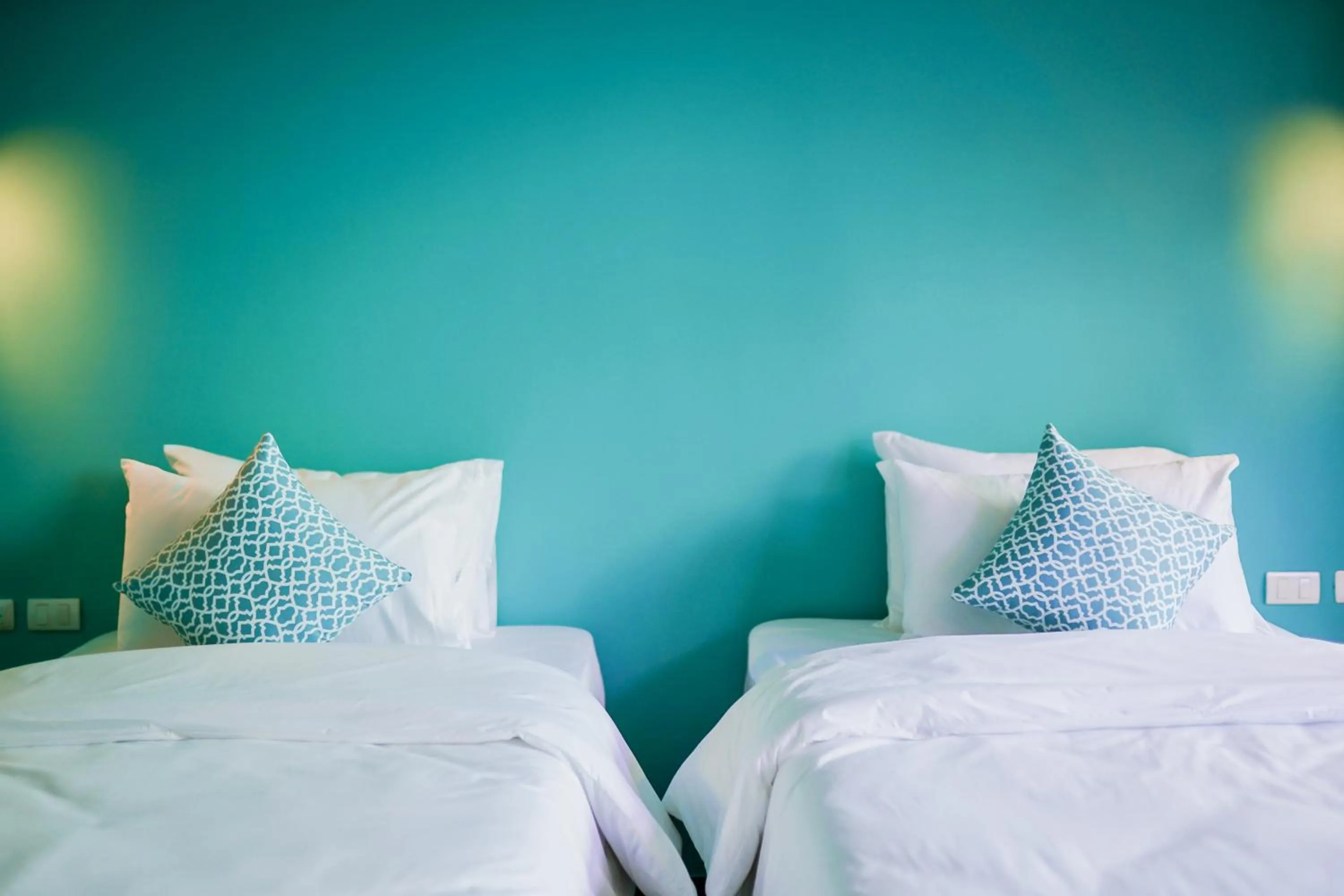 Photo of the whole room, Bed in Khaleej Mass Hotel Patong