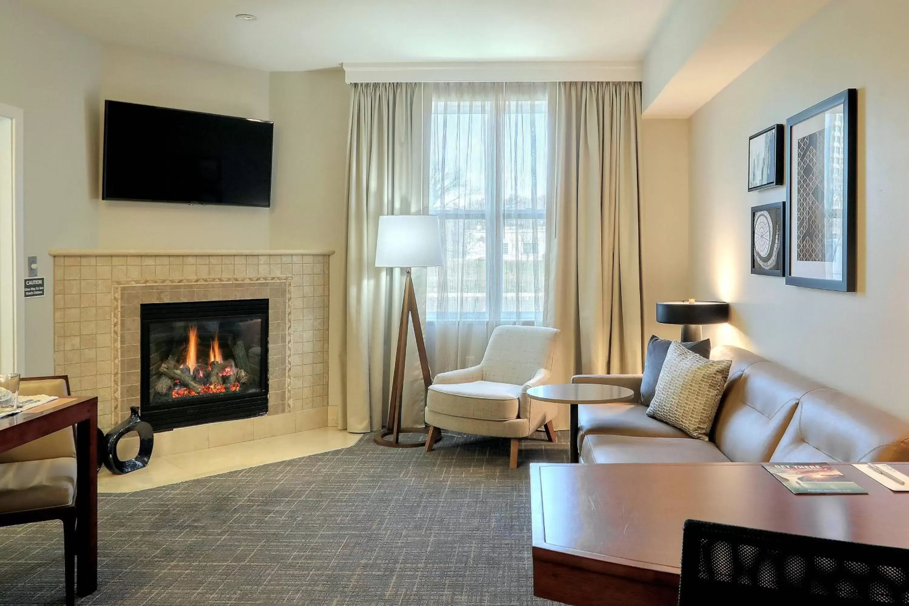 Bedroom, Seating Area in Residence Inn by Marriott Woodbridge Edison/Raritan Center