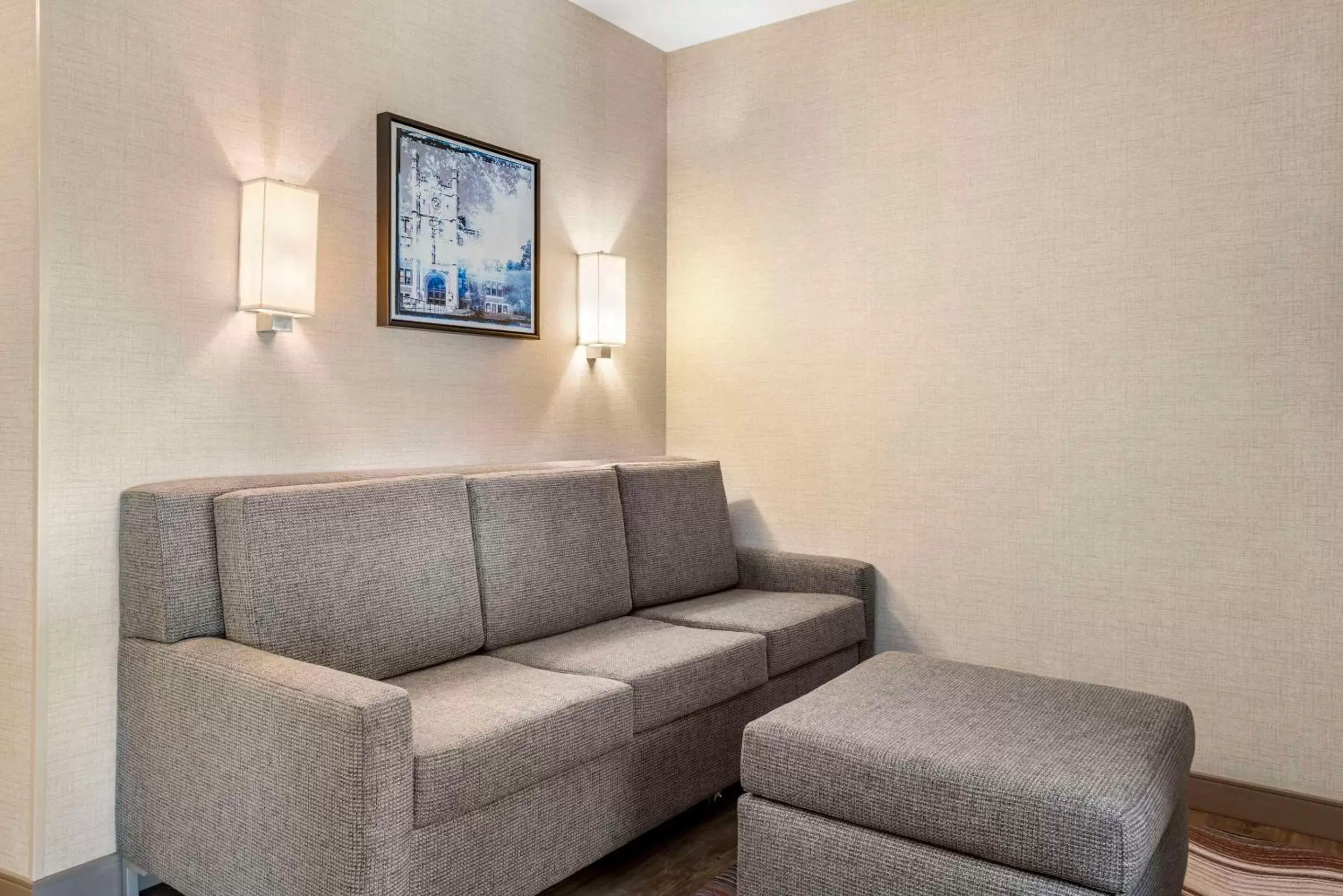 Bedroom, Seating Area in Cambria Hotel Madison East