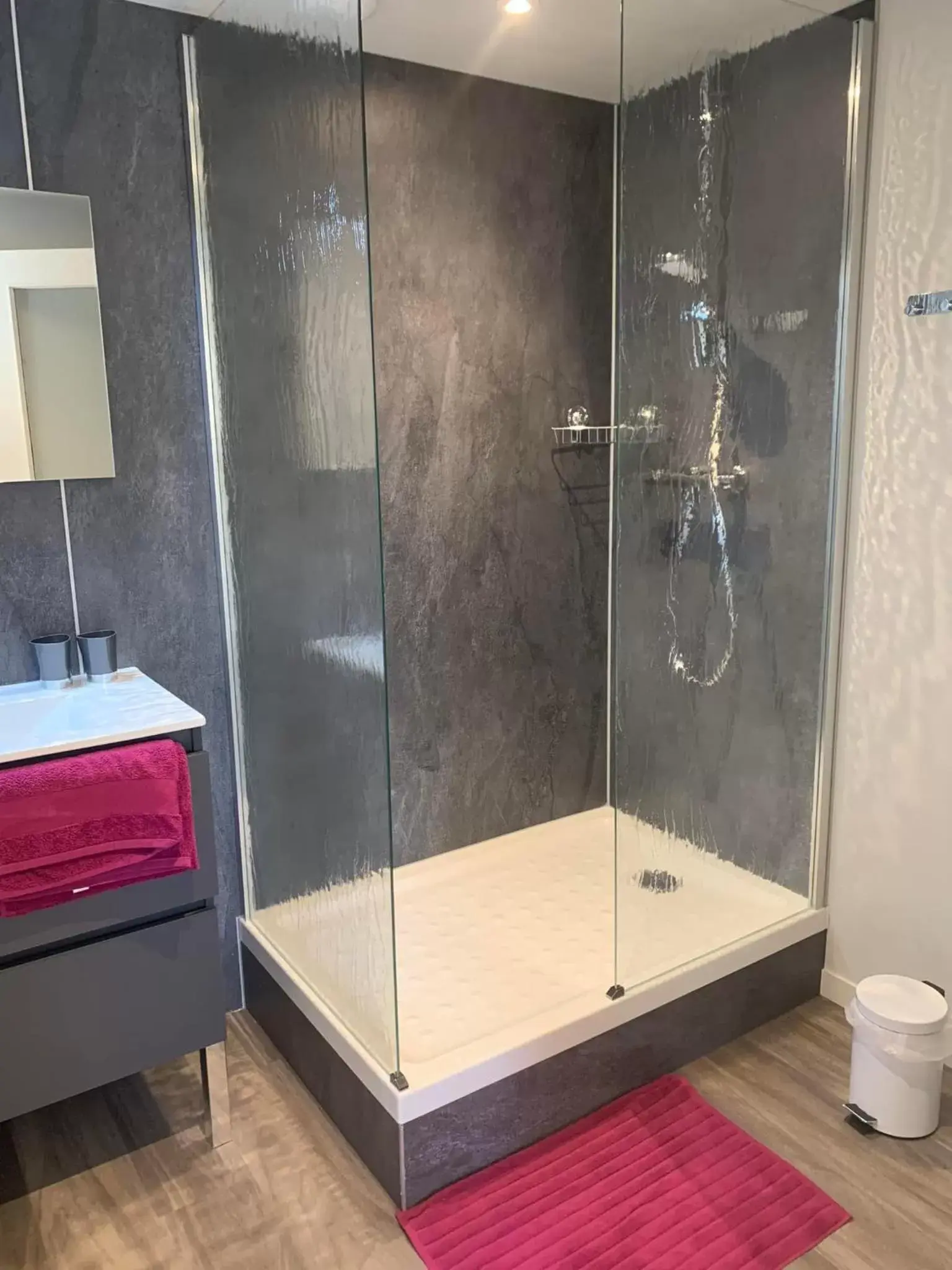 Bathroom in Domaine de Jarentin - Chambres d'hôtes