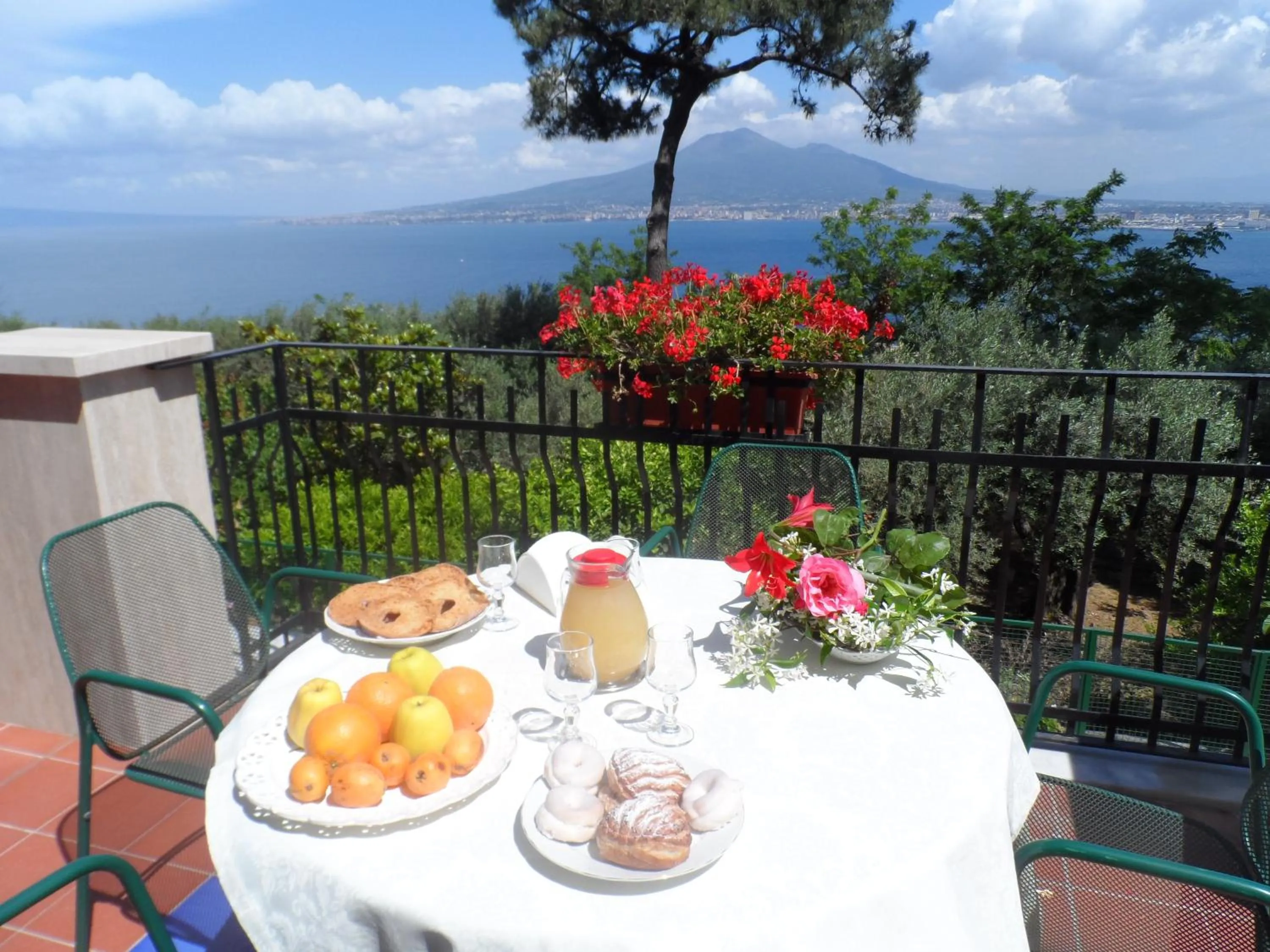 Balcony/Terrace in Ancelle Sorrento - Casa d'Accoglienza
