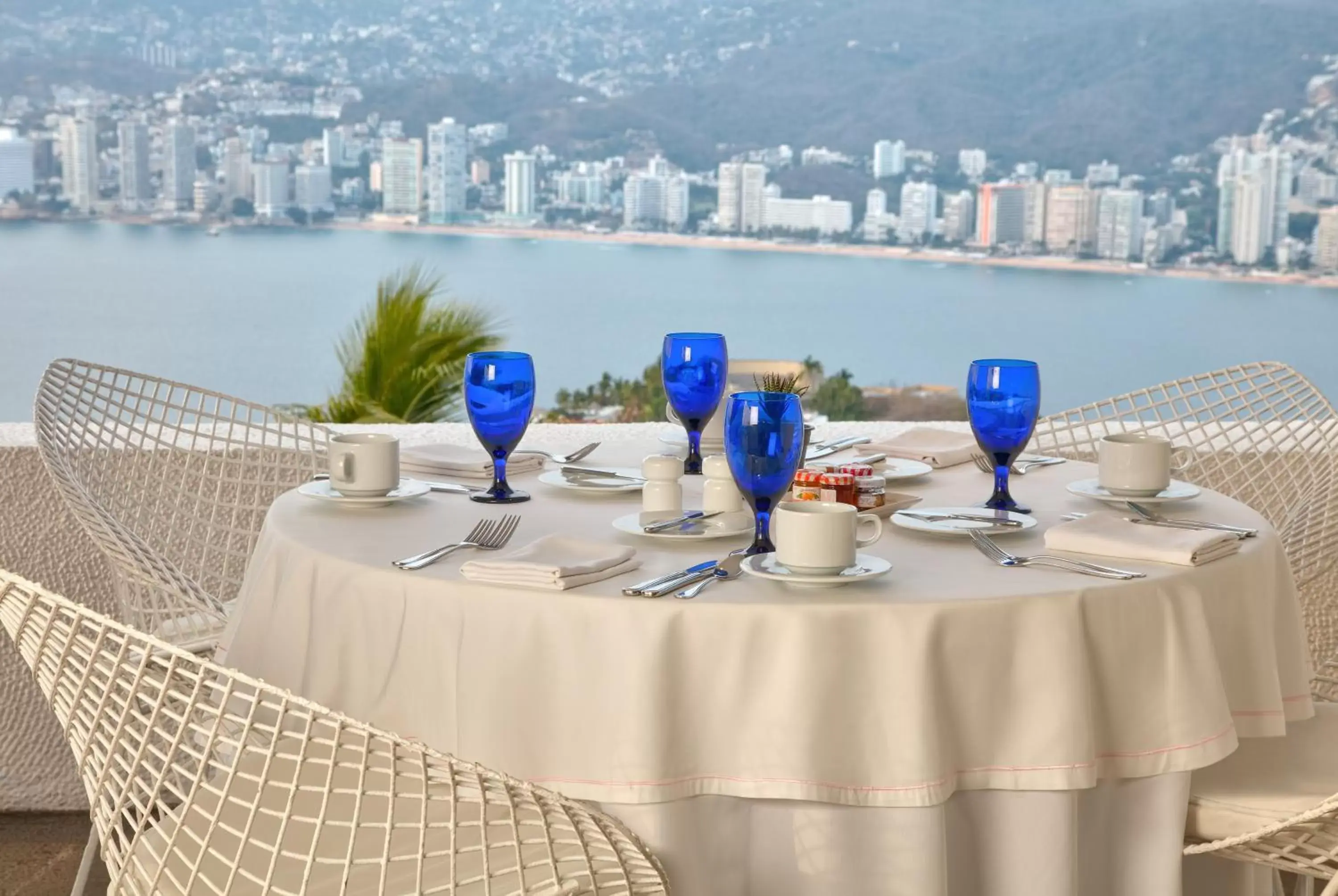 Restaurant/places to eat in Las Brisas Acapulco