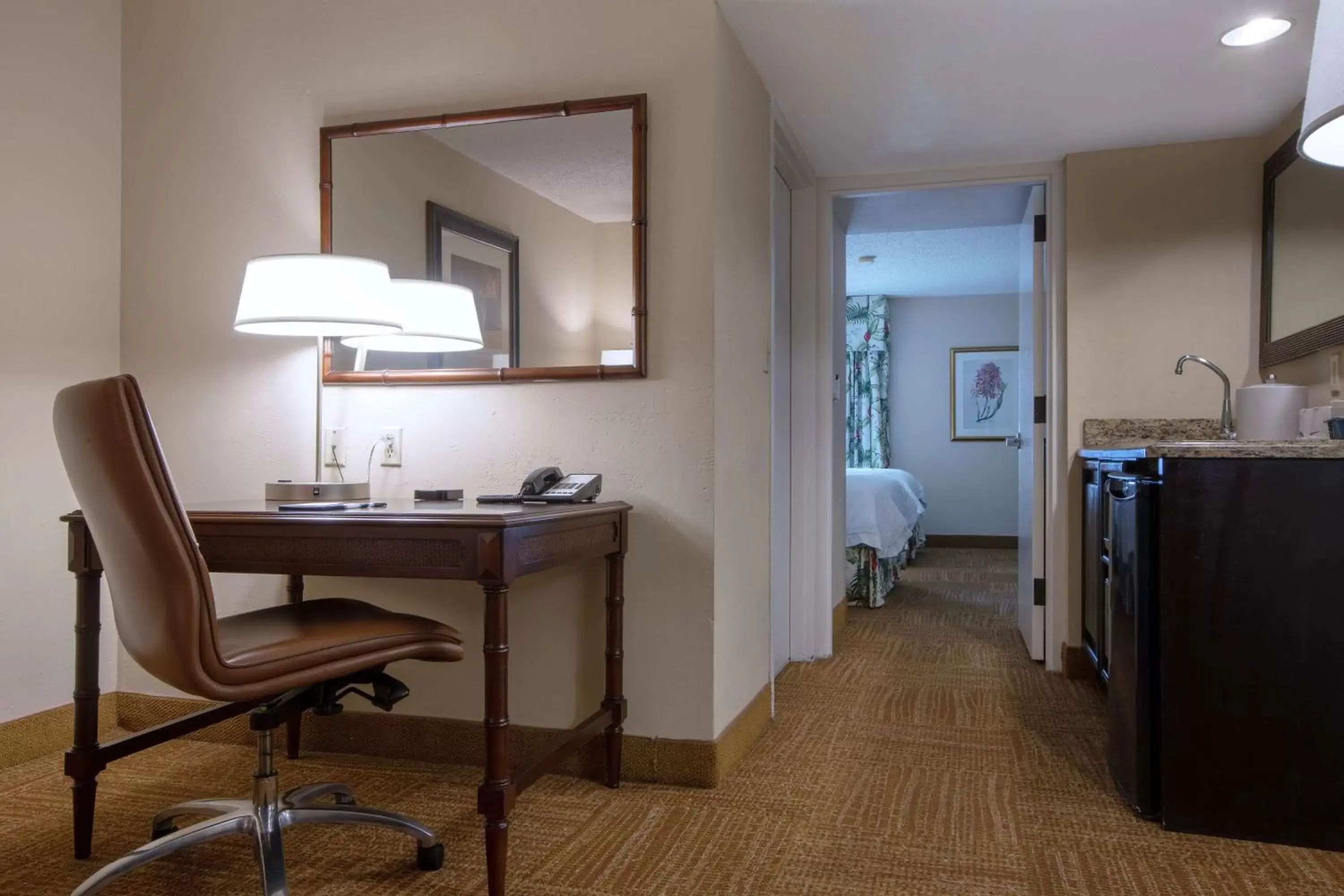 Bedroom, Kitchen/Kitchenette in Hampton Inn & Suites San Juan