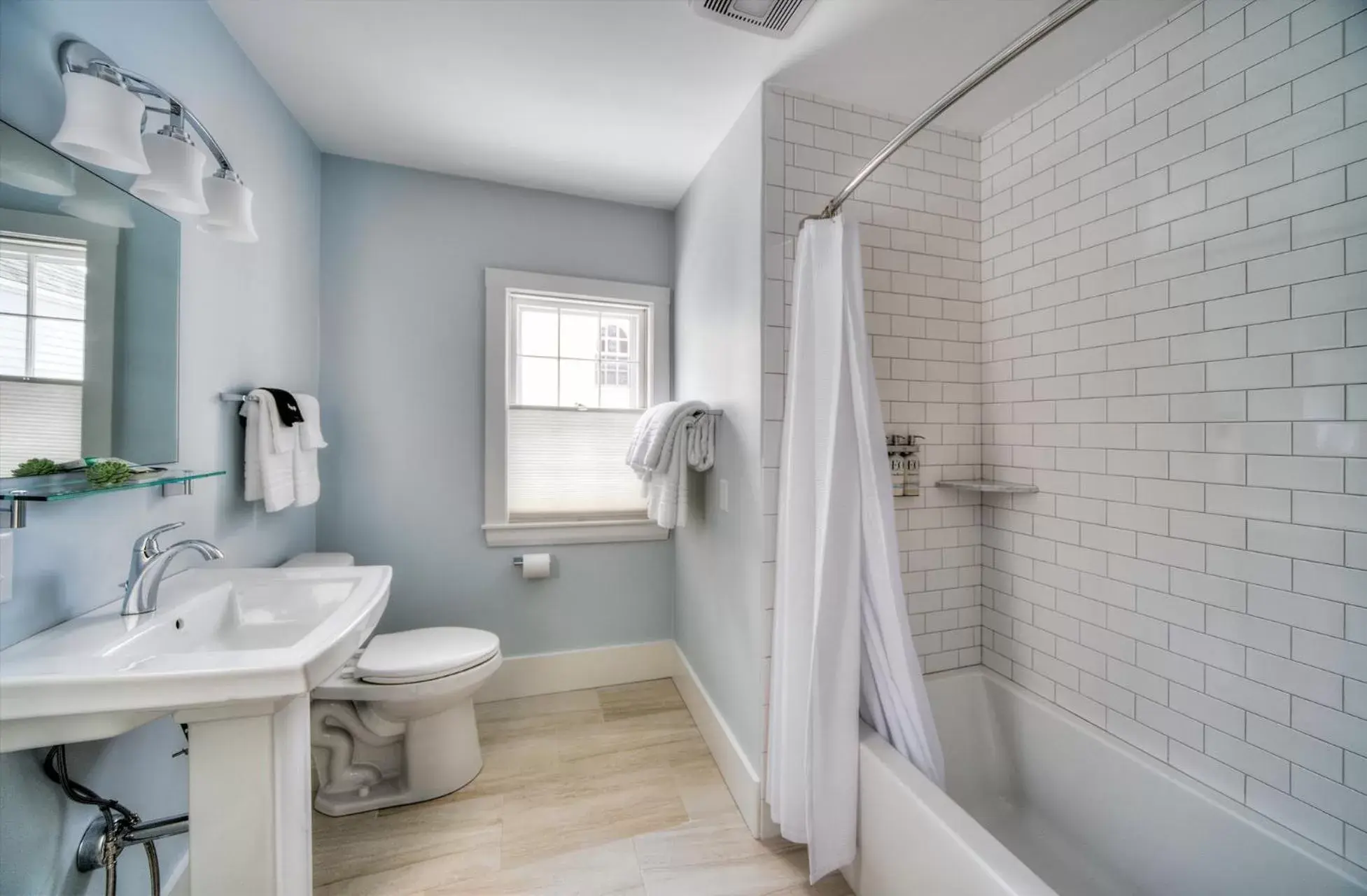 Shower, Bathroom in The Sailmaker's House