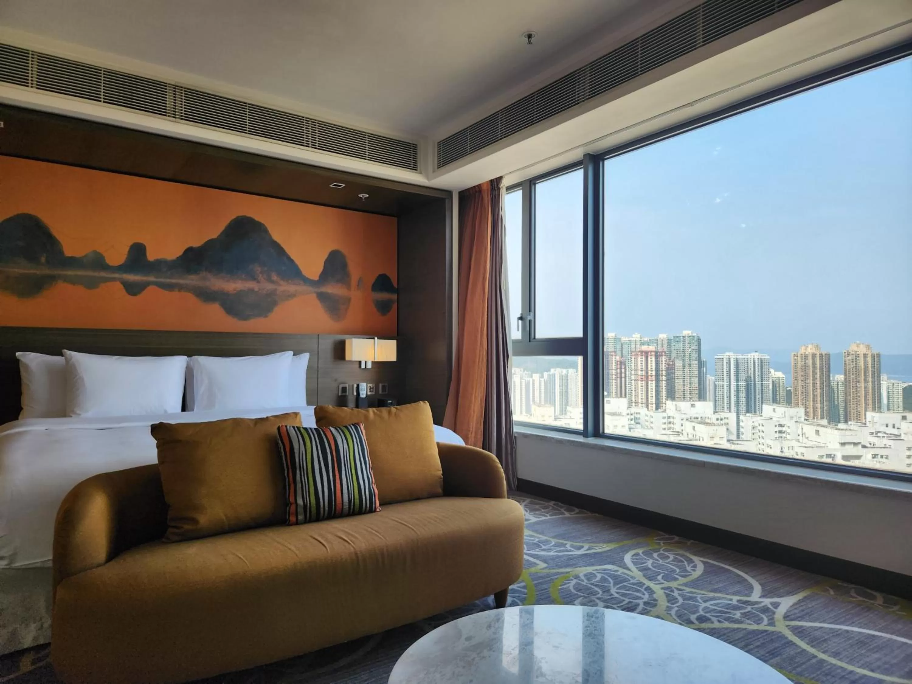 Bedroom, Bed in Crowne Plaza Hong Kong Kowloon East by IHG