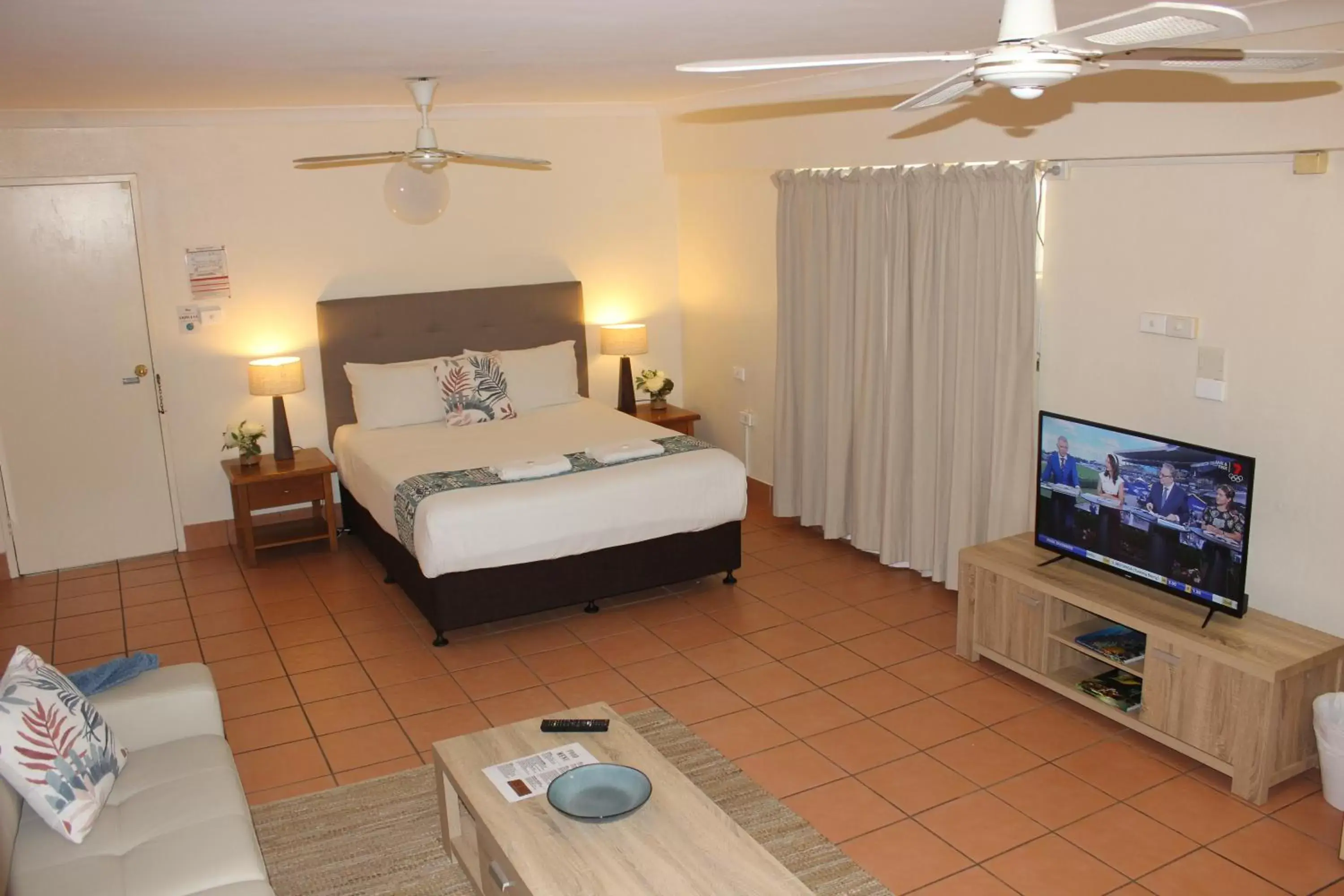 TV and multimedia, Bed in Lake Central Cairns