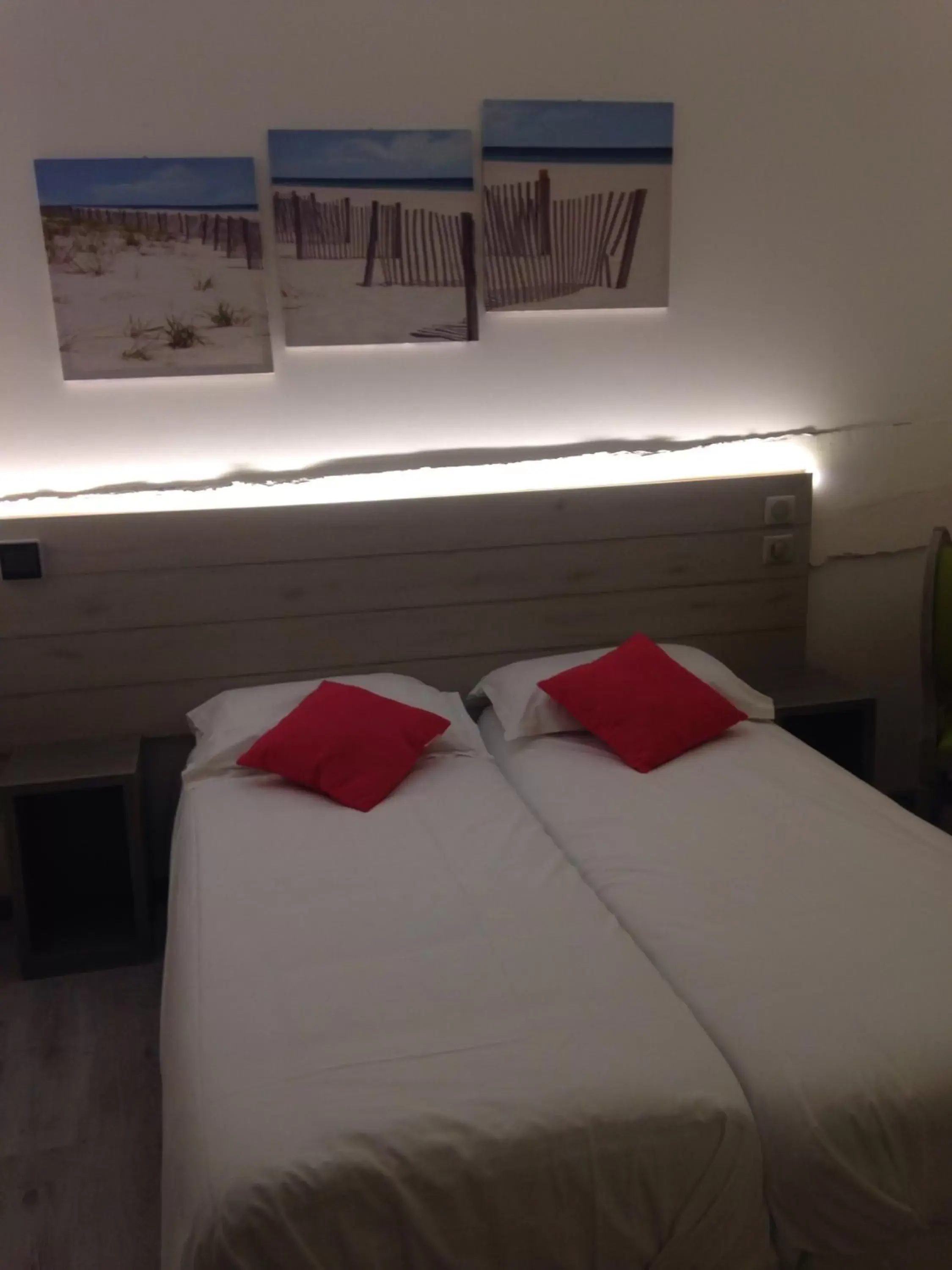 Bed in Hotel-Restaurant Du Port