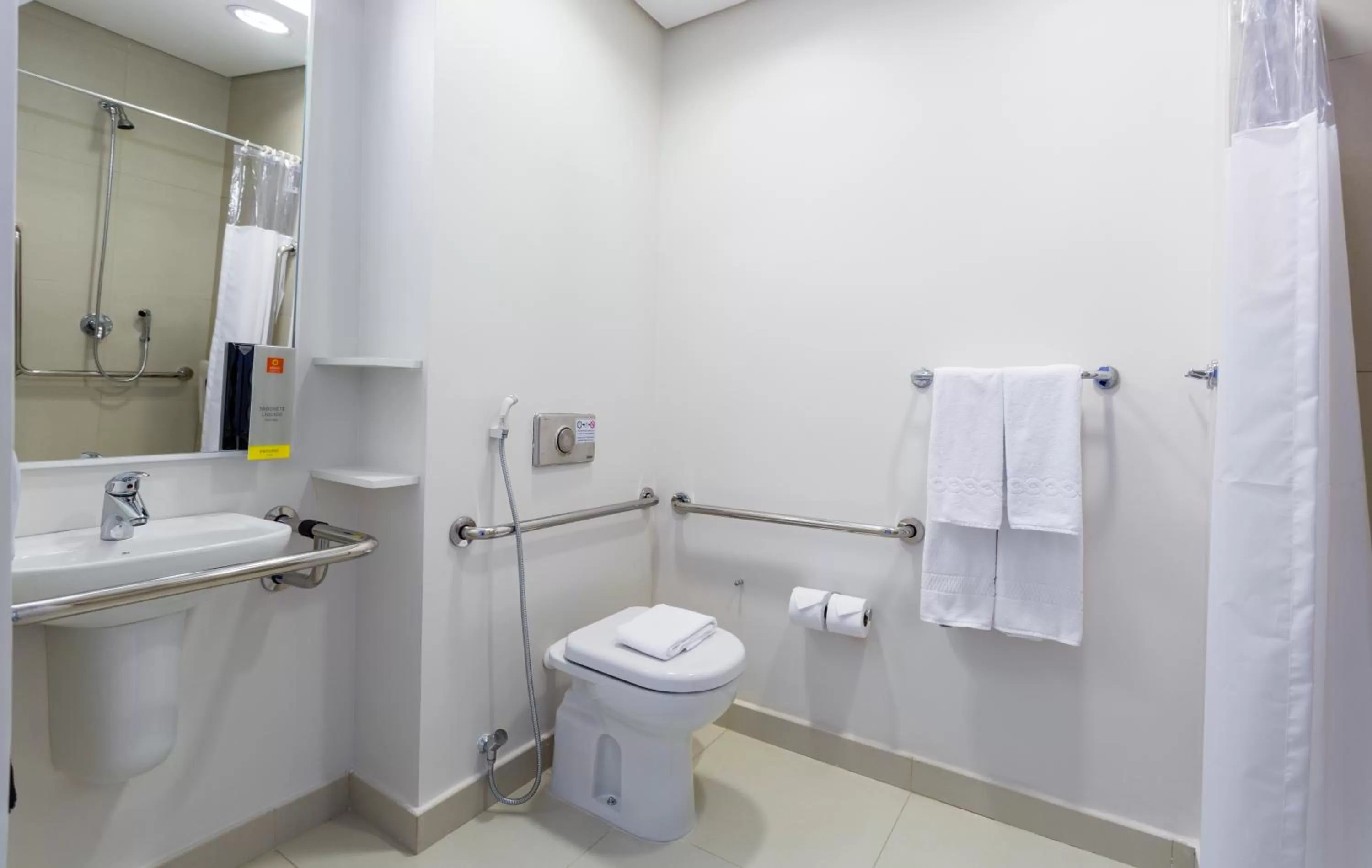 Toilet in Mercure Jundiai Shopping