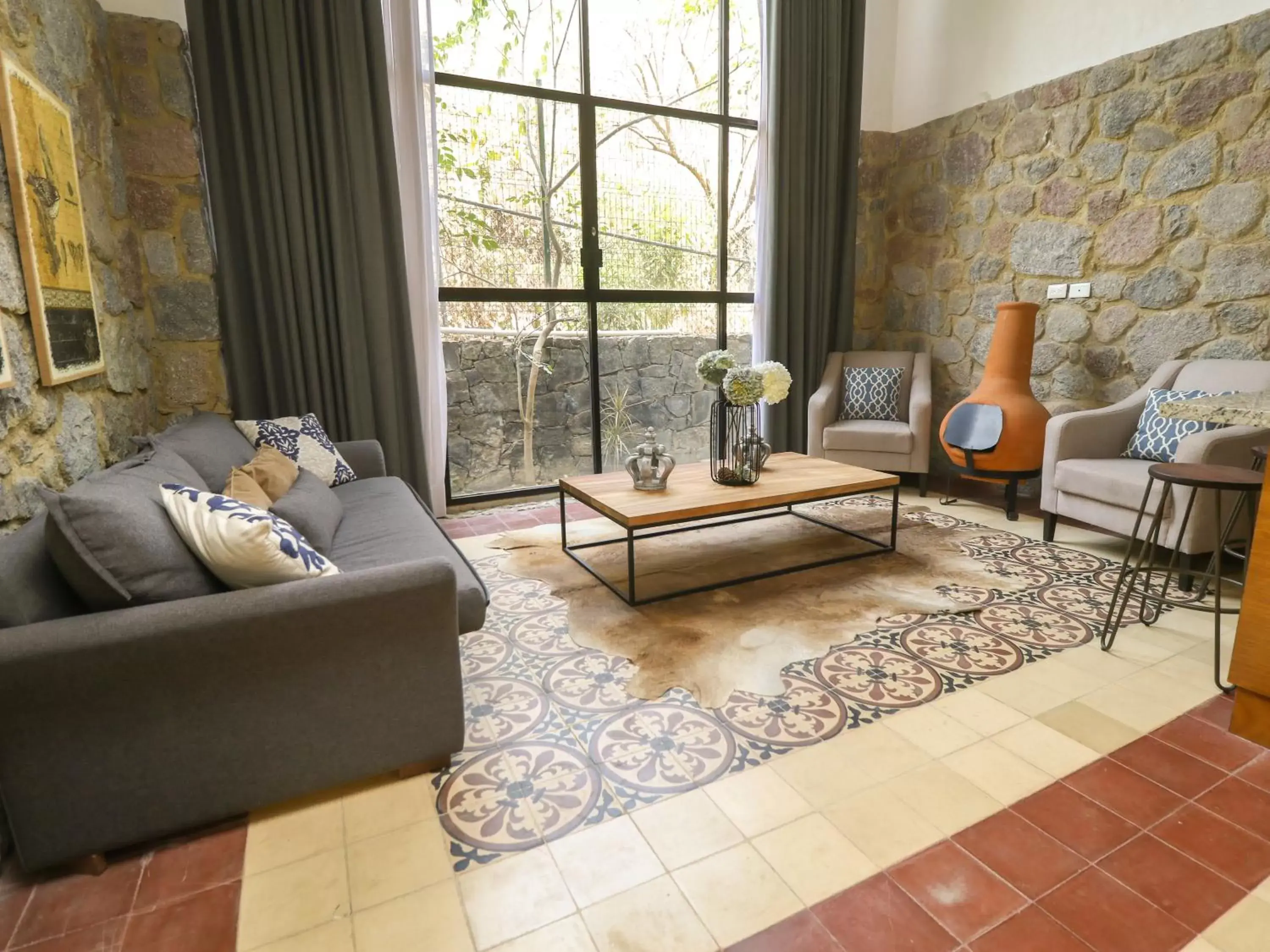 Living room, Seating Area in Hotel Boutique Camino Del Bosque by Rotamundos