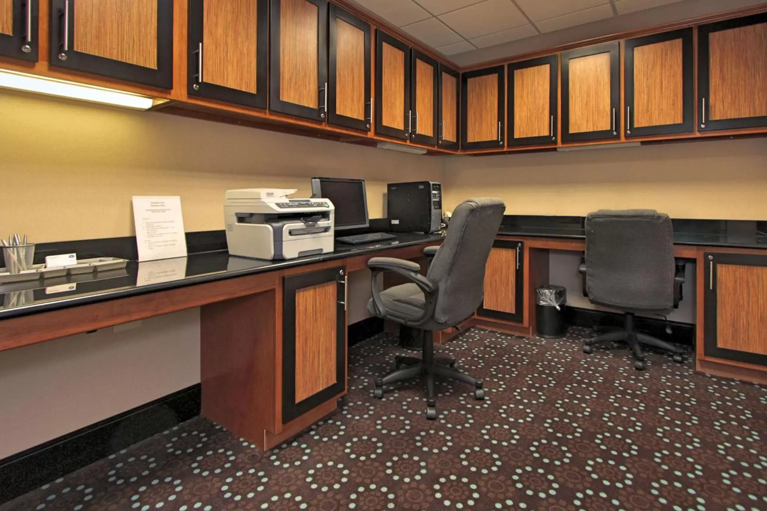 Business facilities, Business Area/Conference Room in Hampton Inn Defiance