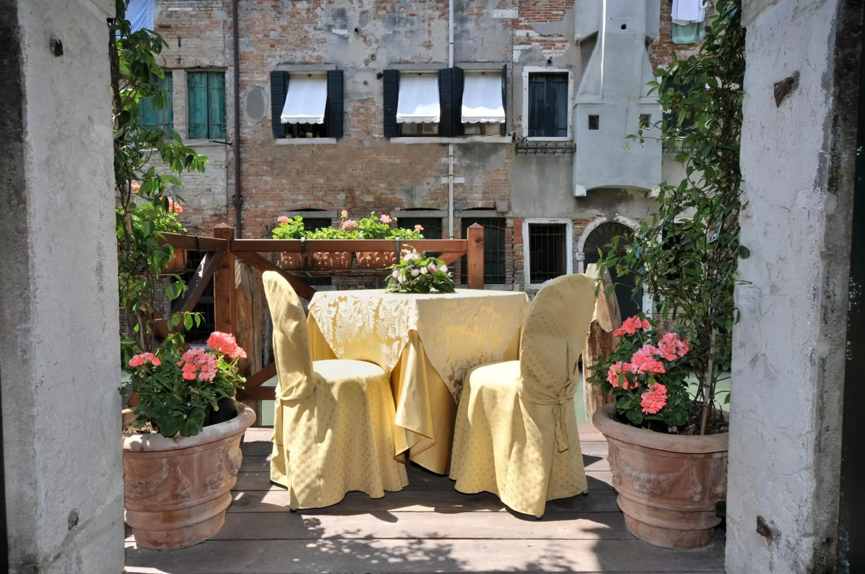 Balcony/Terrace, Banquet Facilities in Alla Vite Dorata