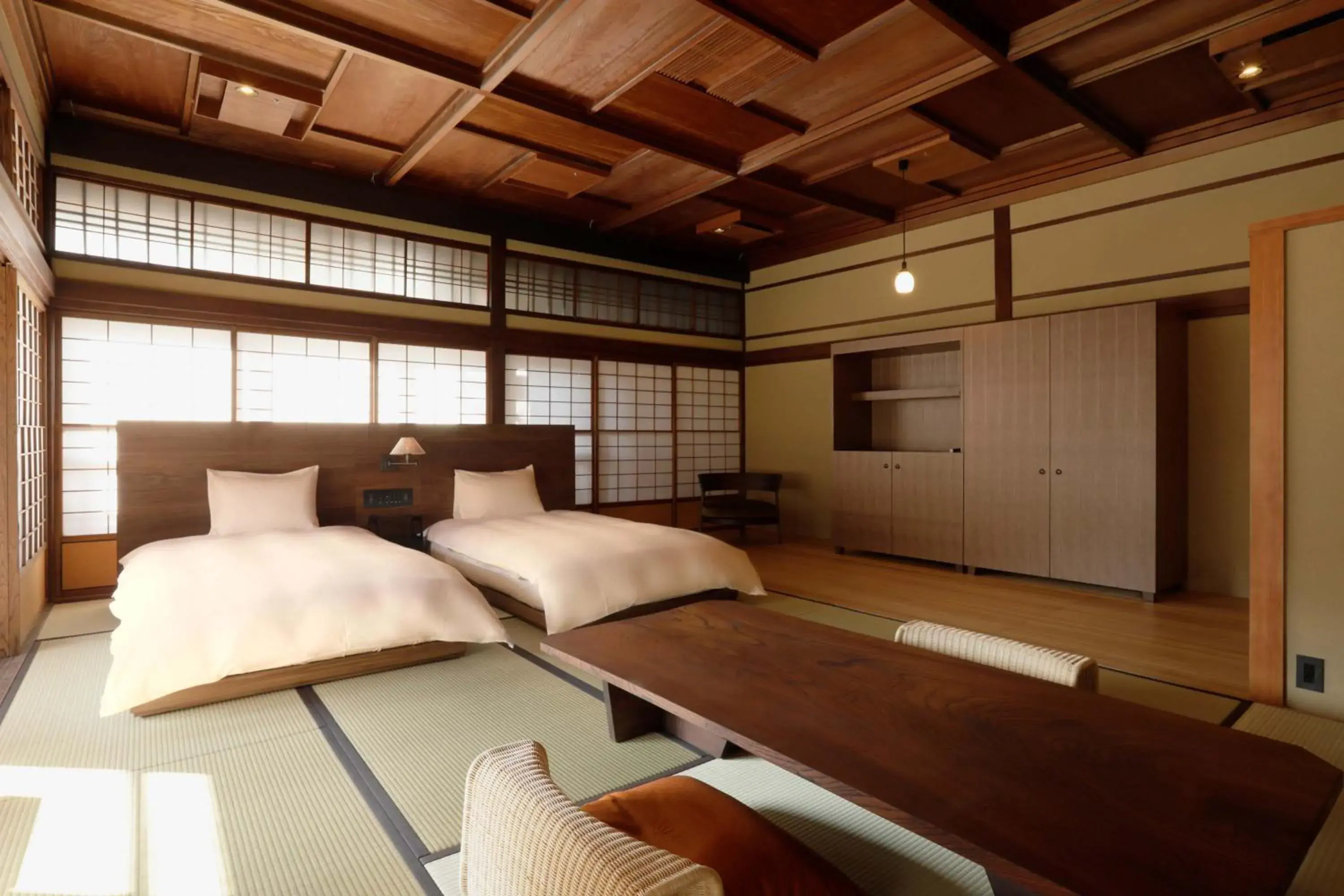 Photo of the whole room, Bed in Luxury hotel SOWAKA